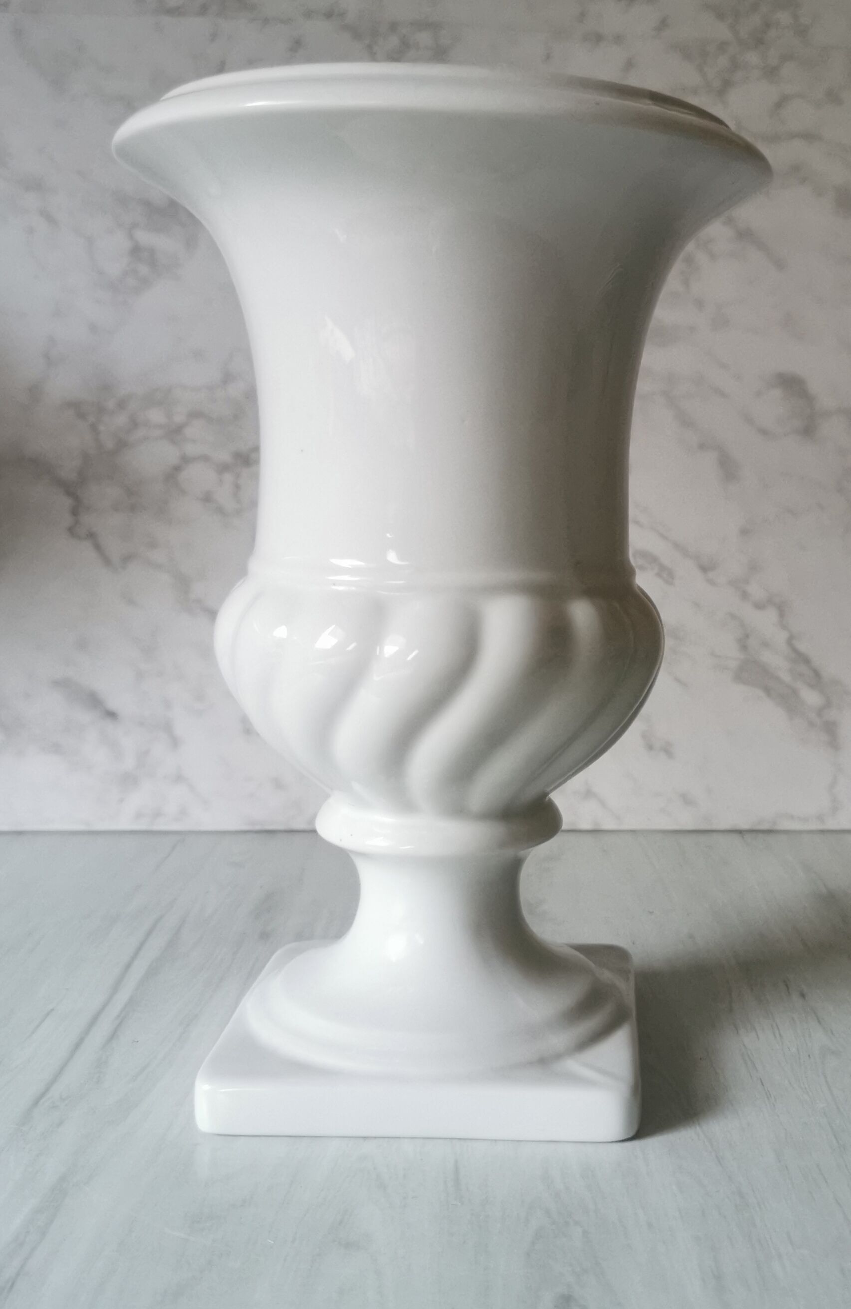 Medici porcelain vase