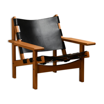 Kurt Østervig hunting chair in black leather for K. P. Jørgensens Møbelfabrik