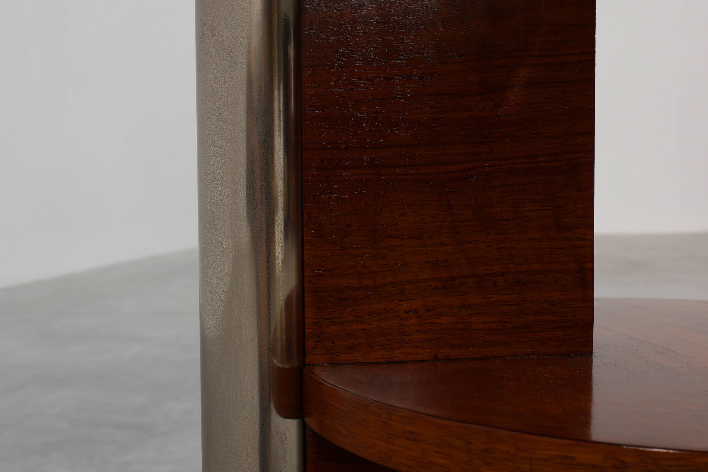 Table d'appoint moderniste Art déco à deux niveaux, France vers 1925