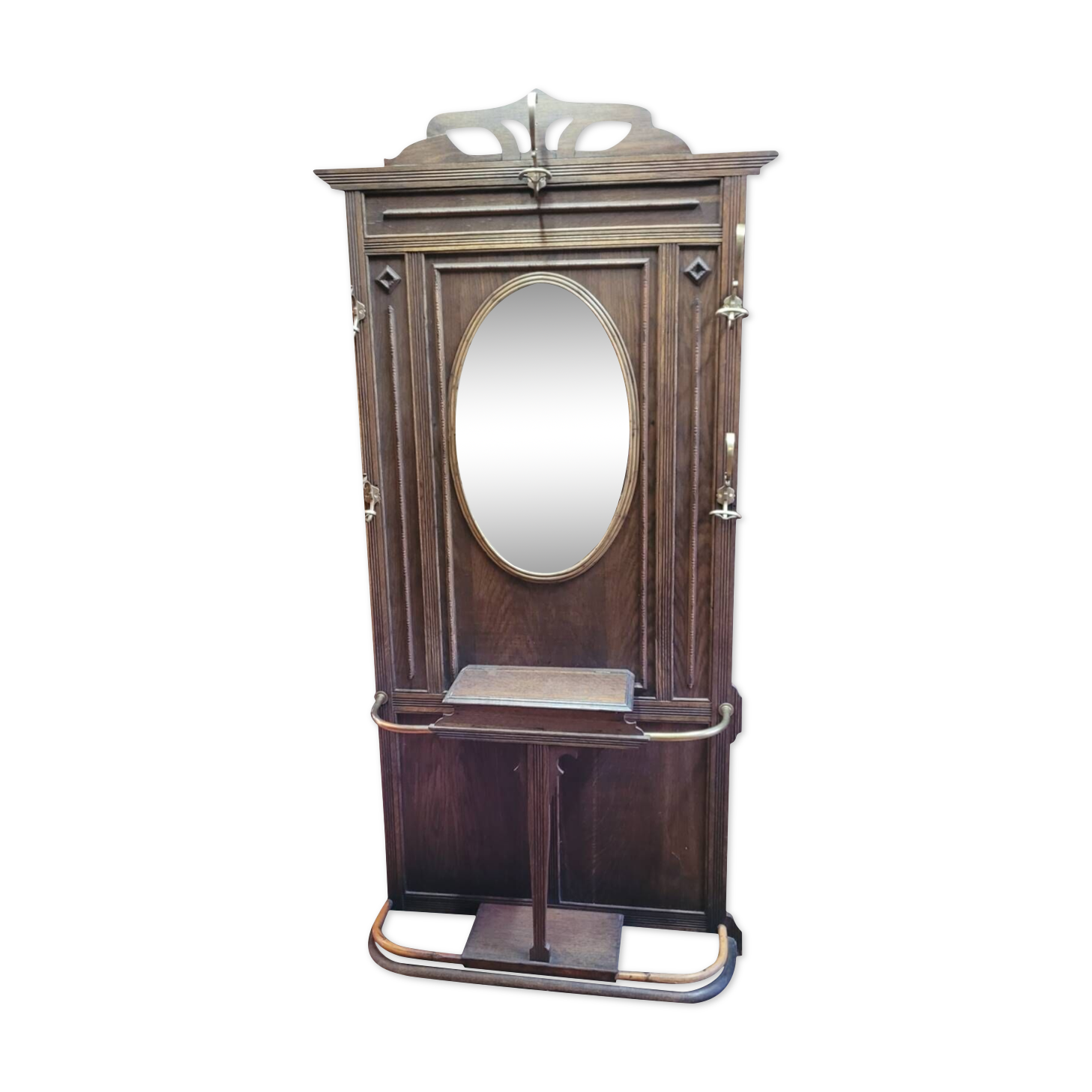 Old cloakroom or coat rack in oak