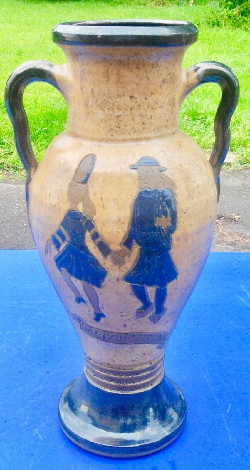 Old breton vase in sandstone decoration breton couple and view of Auray signed