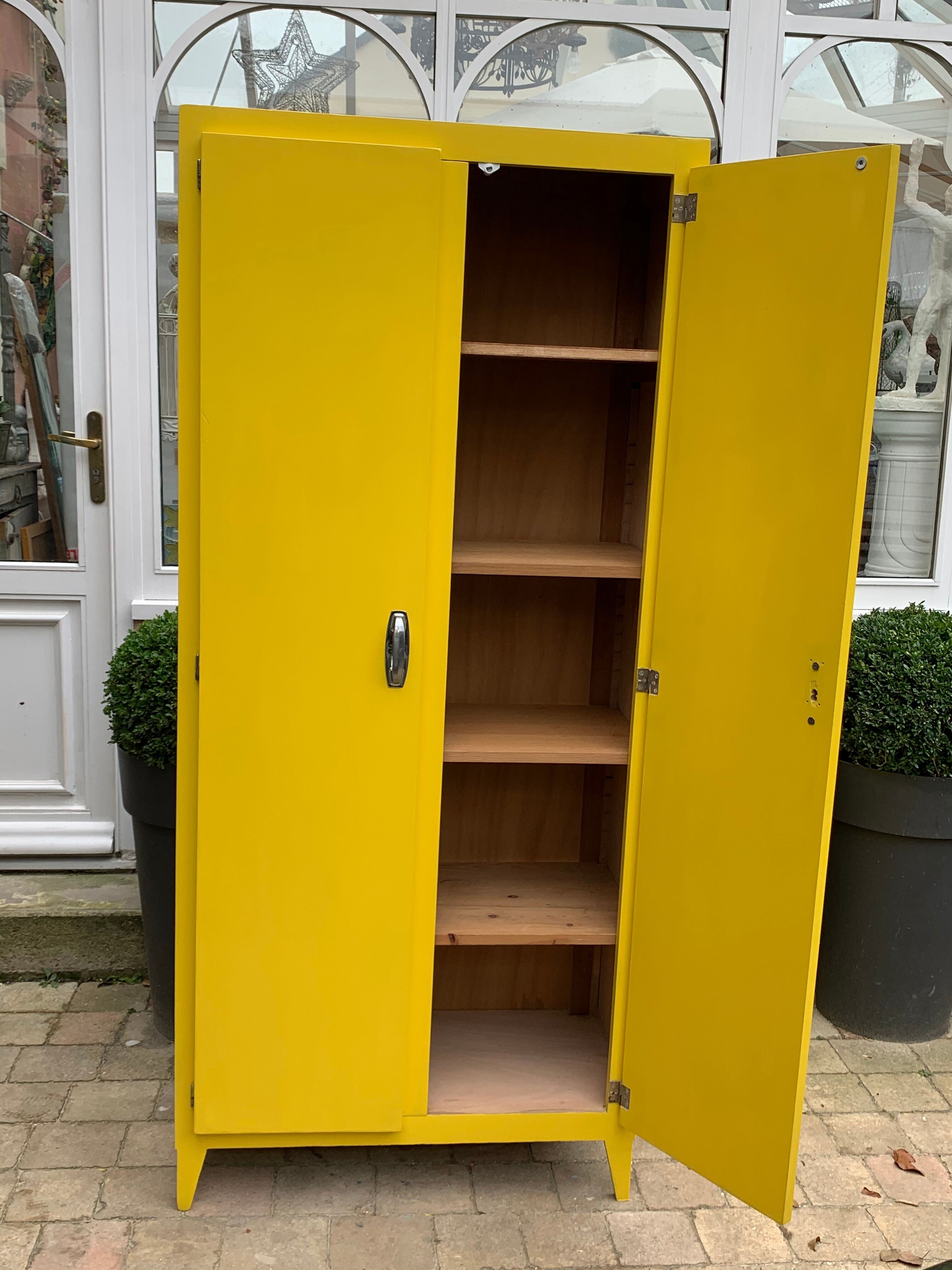 Yellow Parisian wardrobe