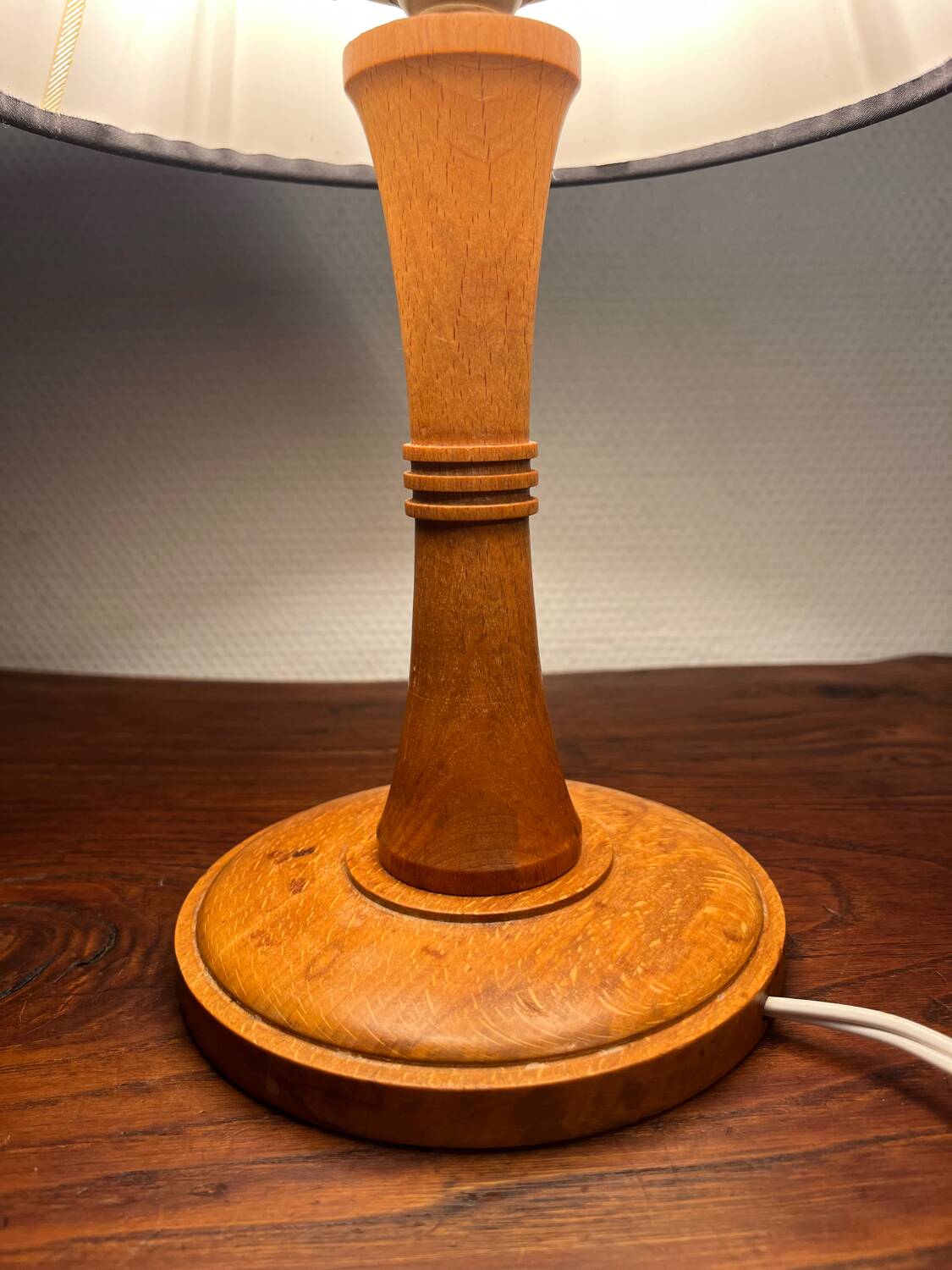 Small wooden table lamp from the 60s