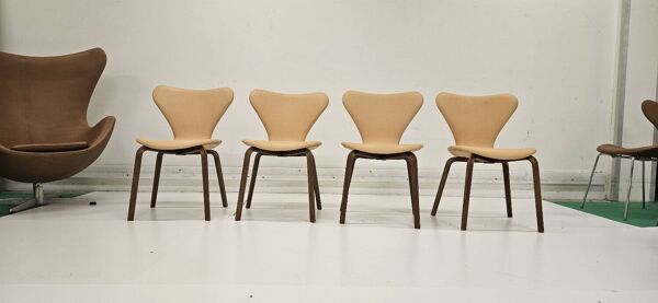 Ensemble Arne Jacobsen Seven chaise grand prix Fritz Hansen