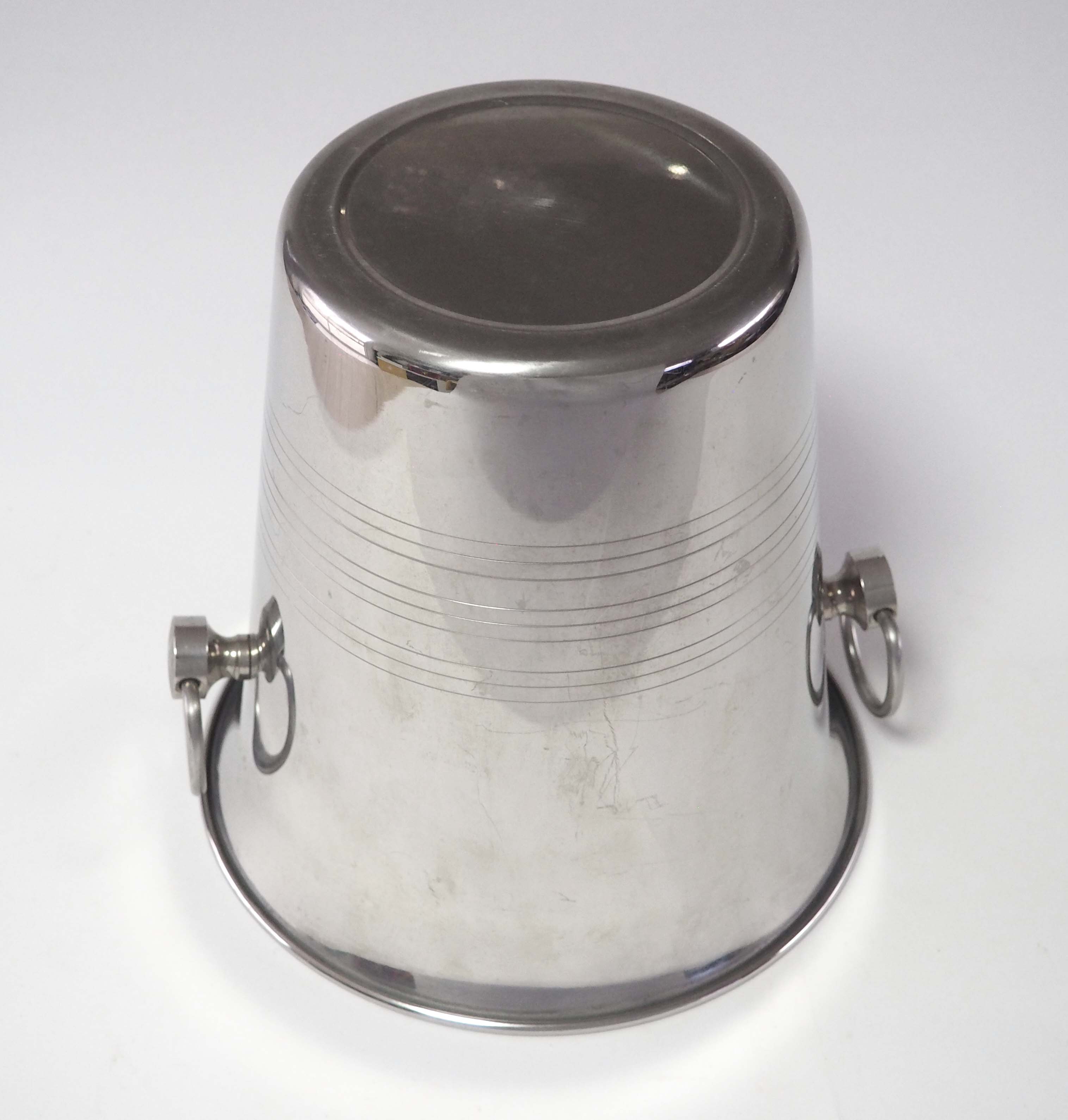 Classic champagne bucket