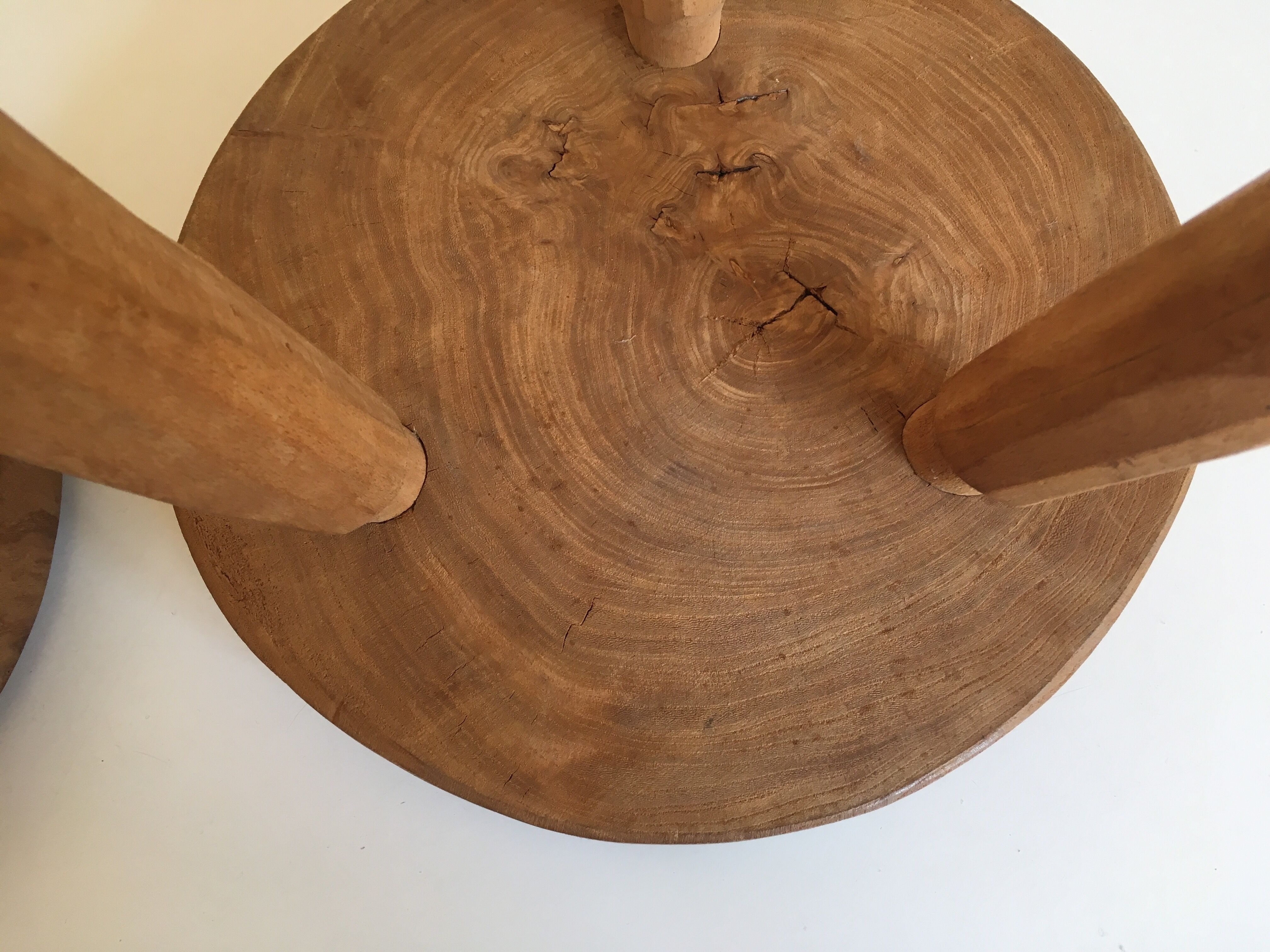 Pair of tripod stools of farm in raw Elm