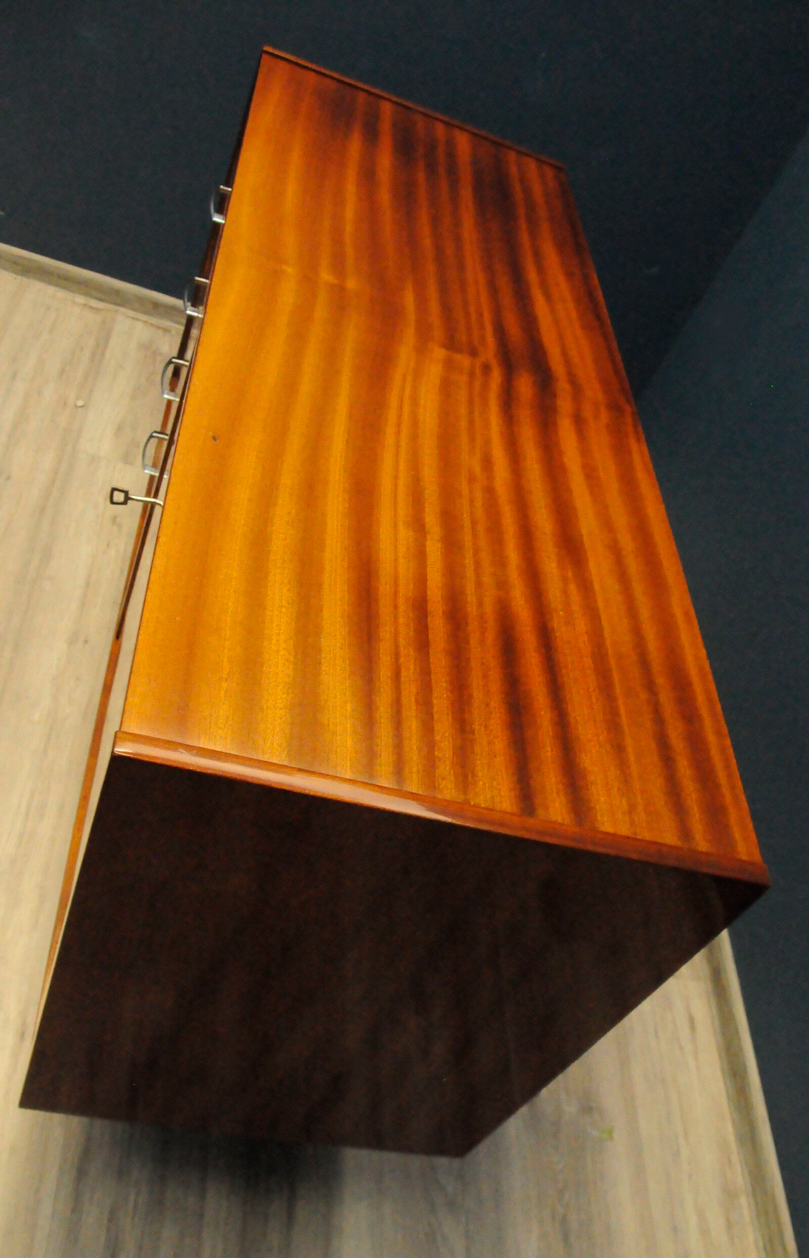 Violetta chest of drawers