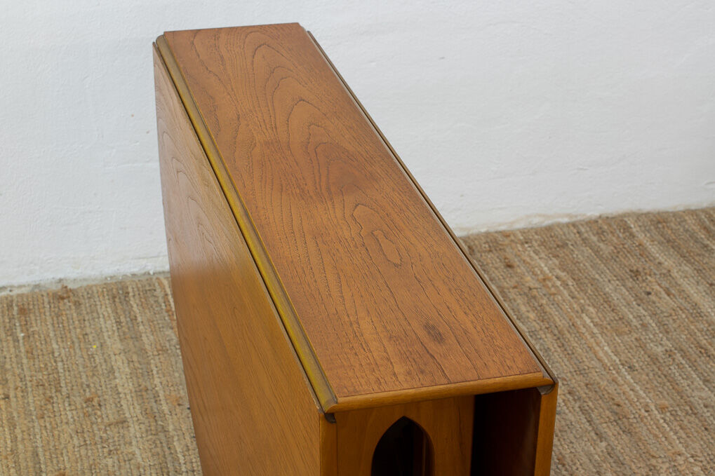 Scandinavian table – 154 cm