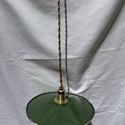 Suspension vintage indus tôle émaillée verte et blanche mini