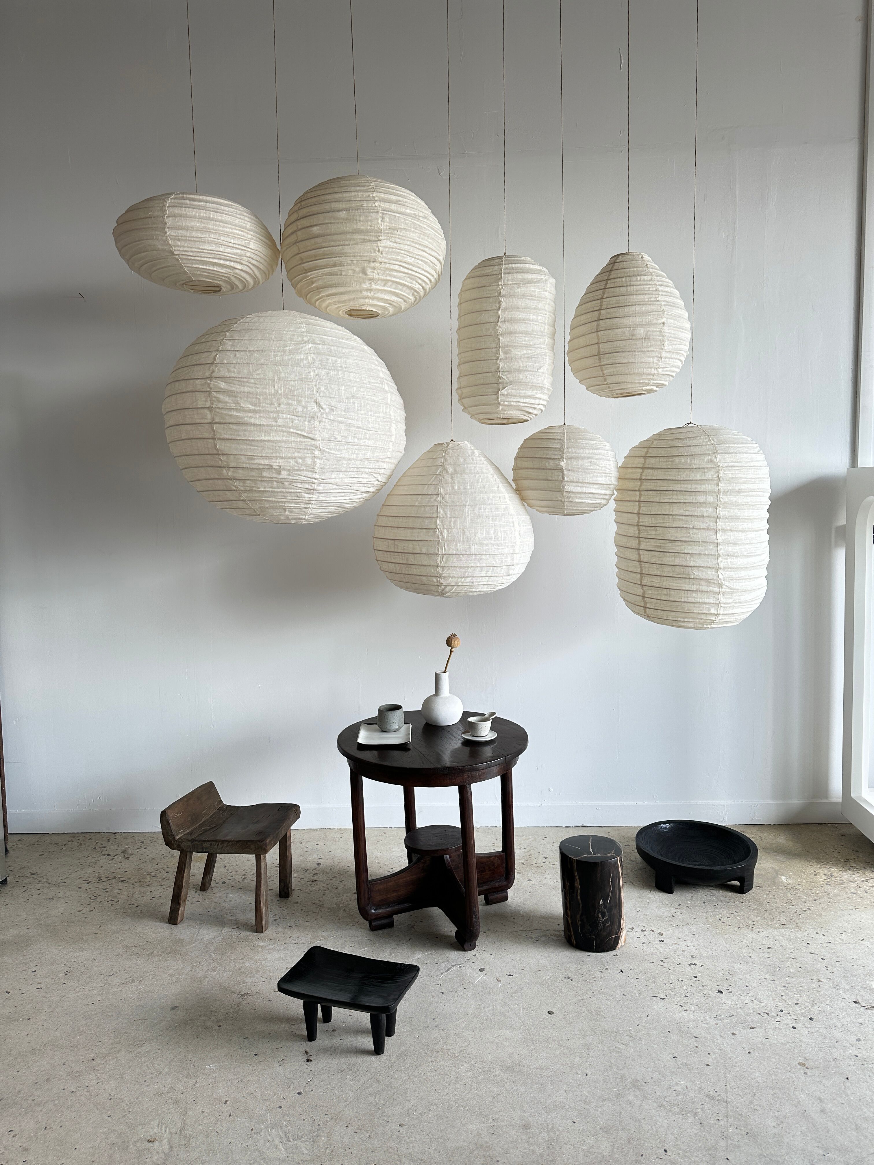 Suspension in rattan and natural japanese linen in the shape of a drop