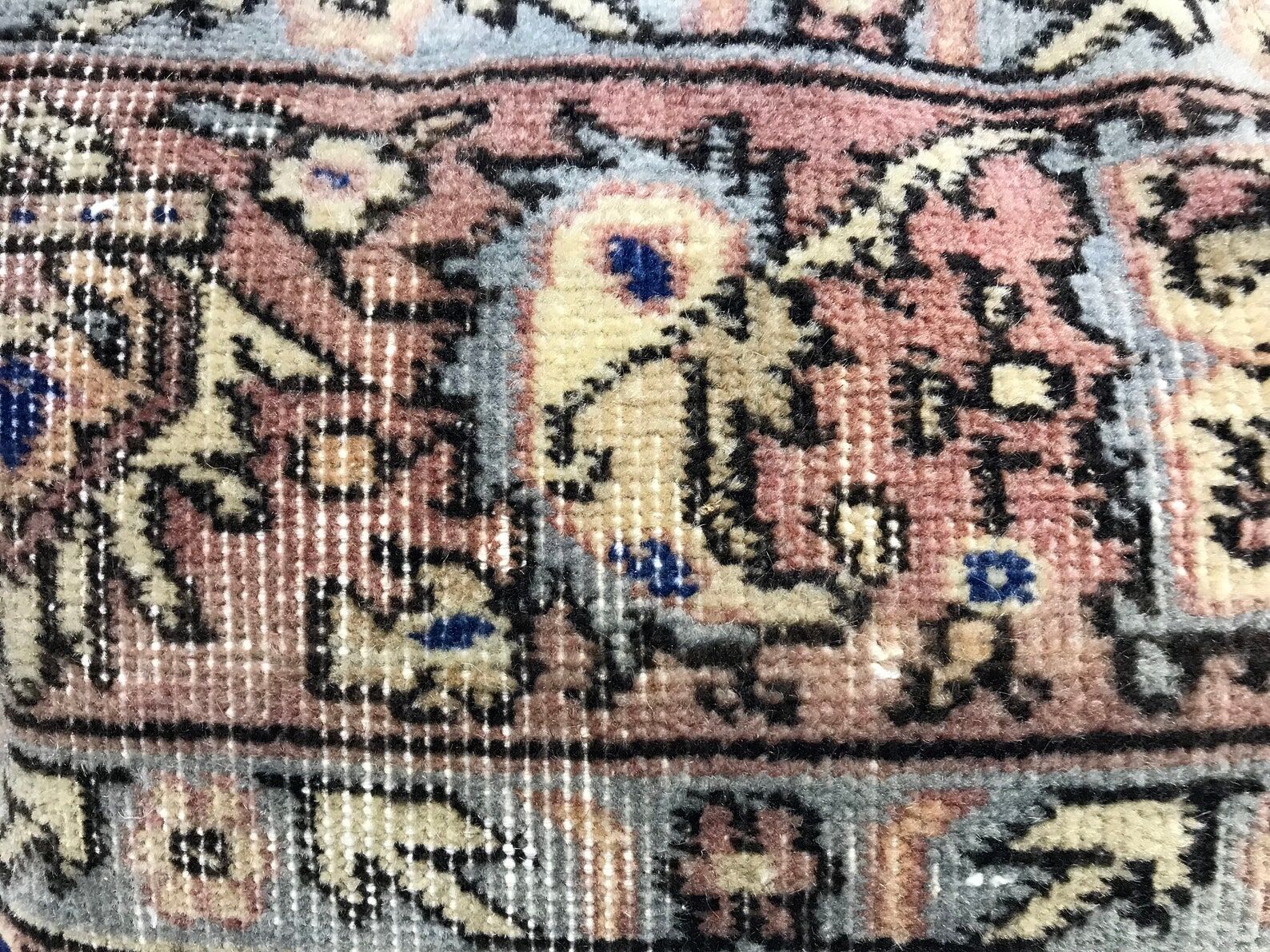 Floral Design Neutral Rug Pillow Cover 40x60cm