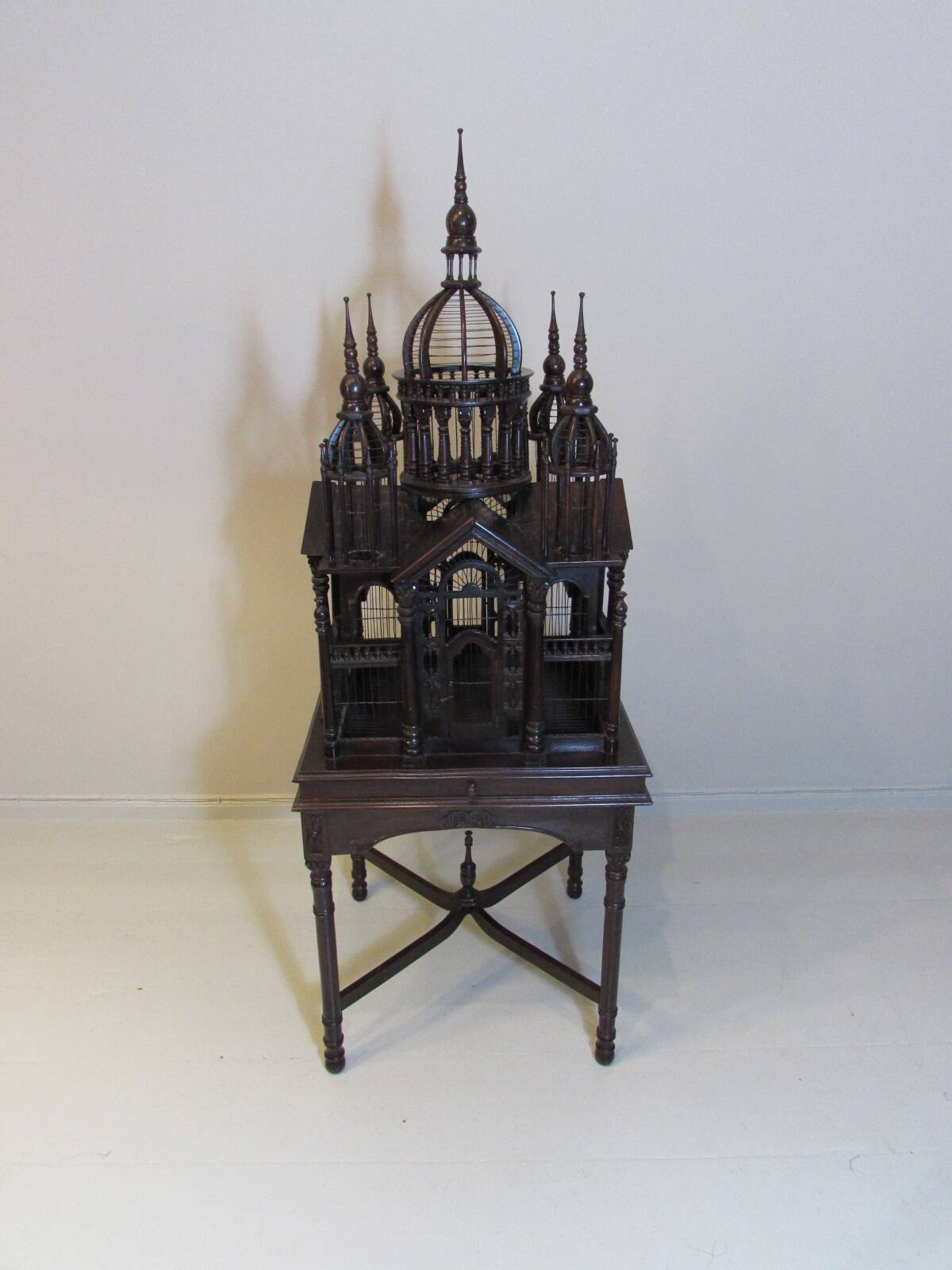 Cage à oiseaux par Maitland Smith