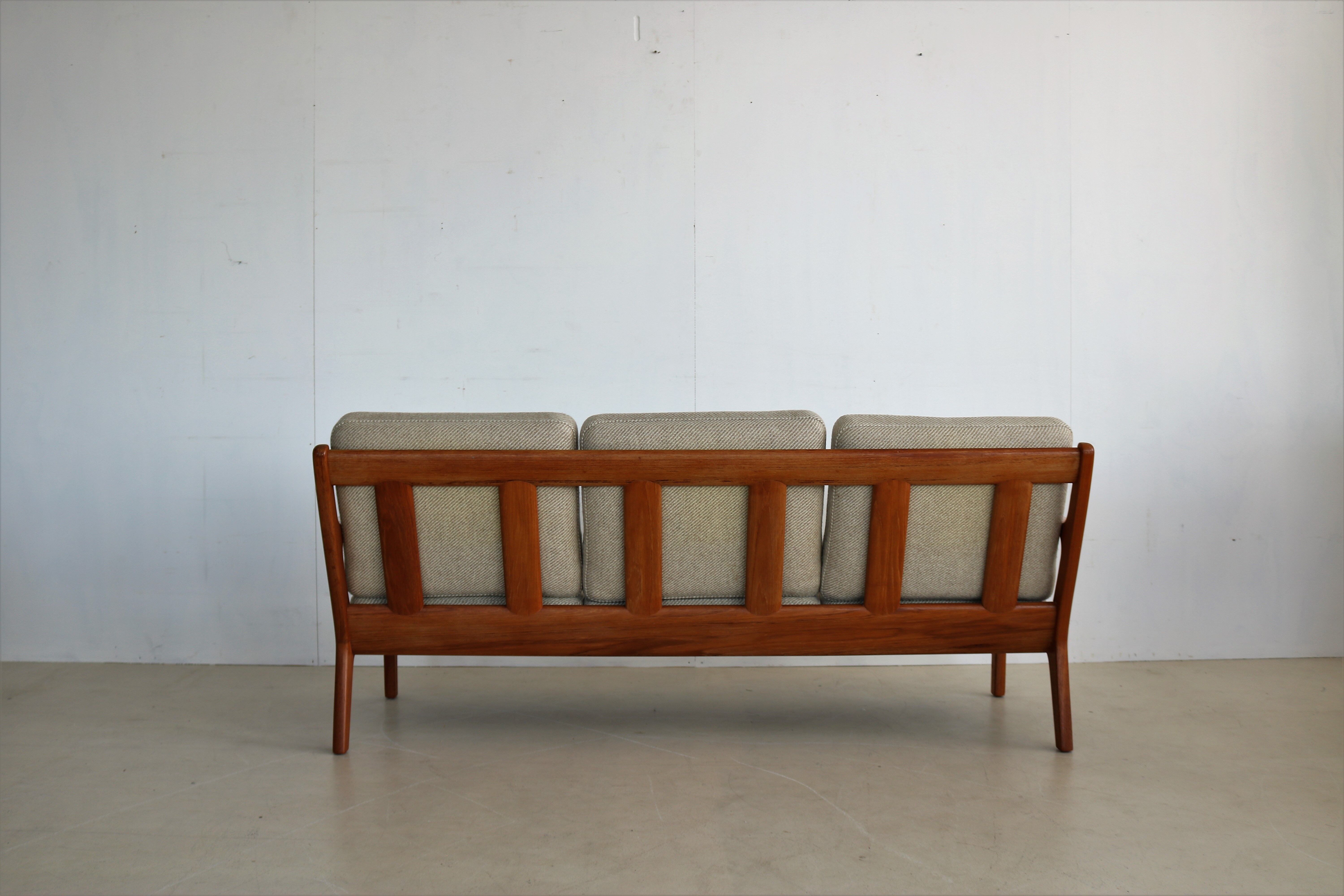 Juul Kristensen for JK Denmark sofa