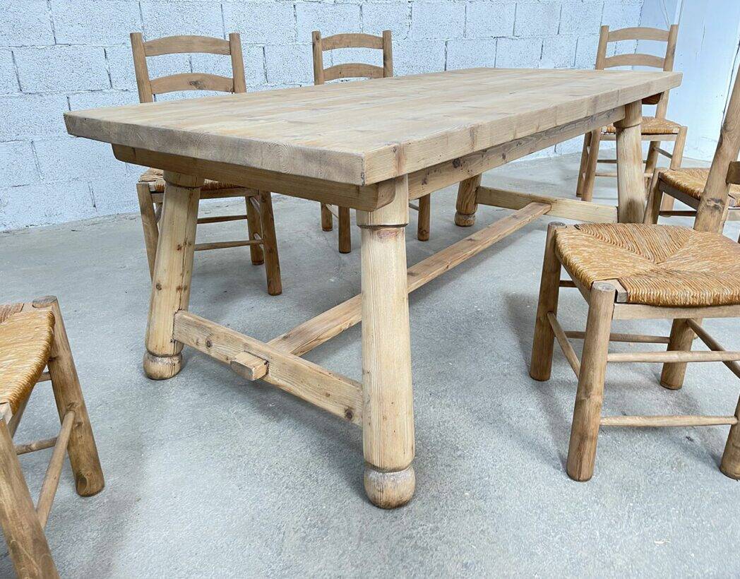 table et chaises paillées par Georges Robert années 1950