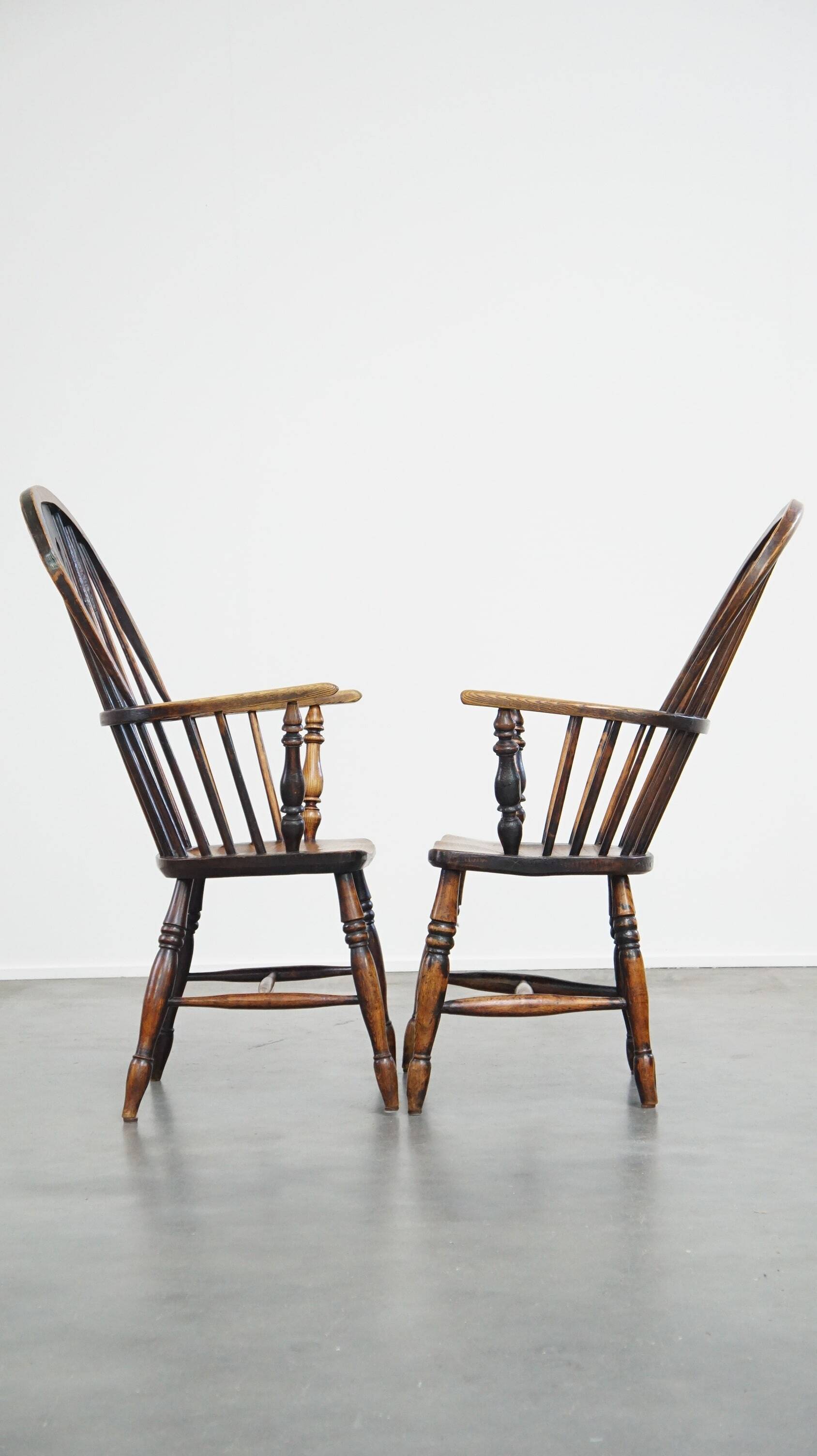 Set of 2 antique English highback Windsor dining chairs