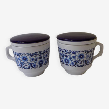 2 tasses à thé avec infuseur (tisanière)