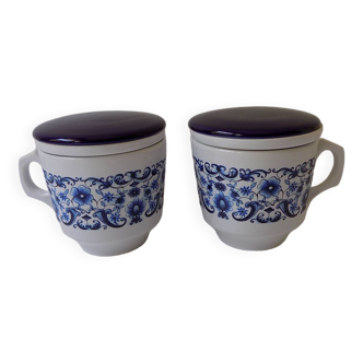 2 tea cups with infuser (herbal tea maker)