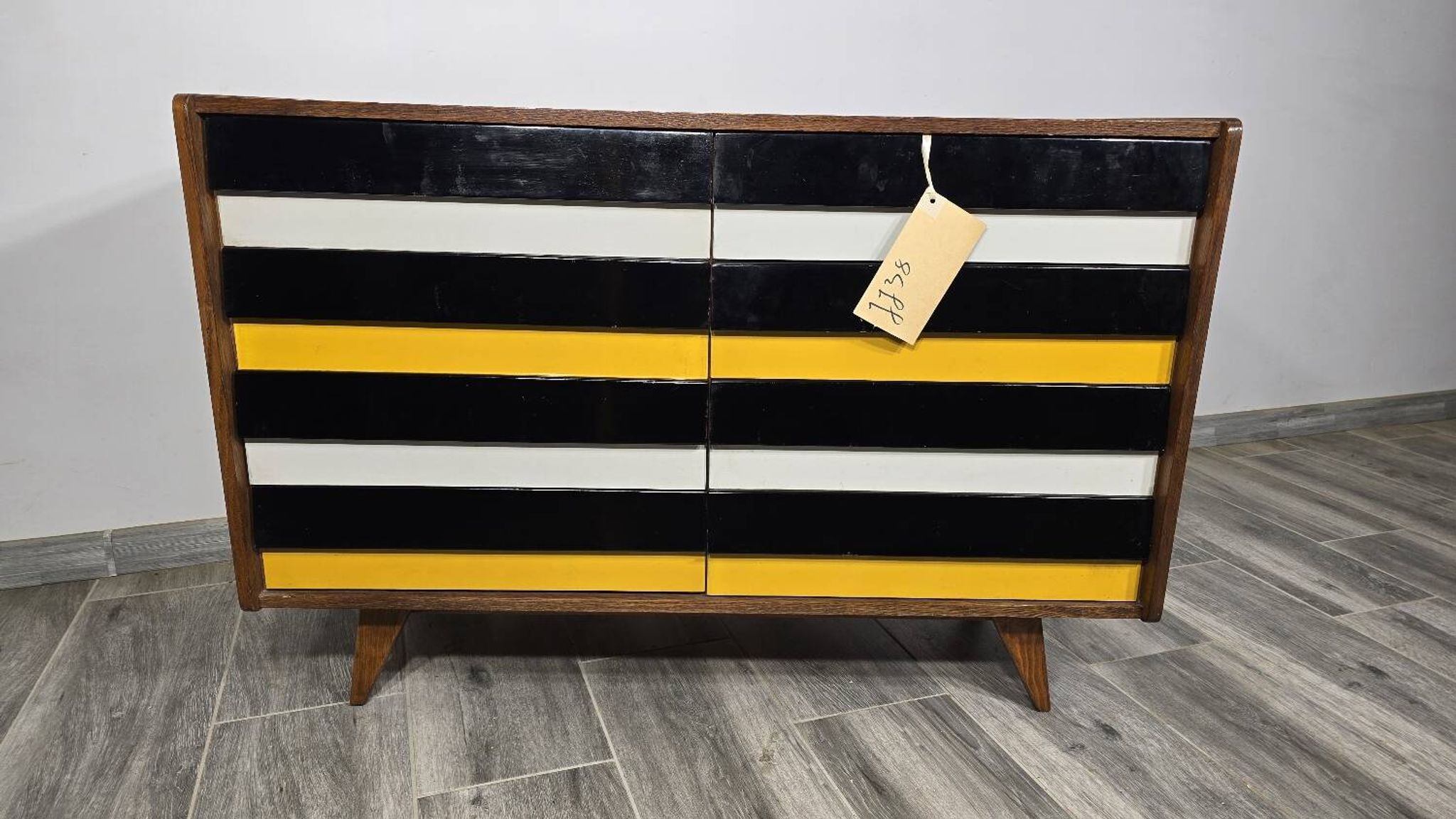 Buffet de Jiri Jiroutek pour Interior Prague, années 1960