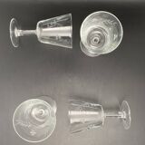 Water glasses with chiseled patterns