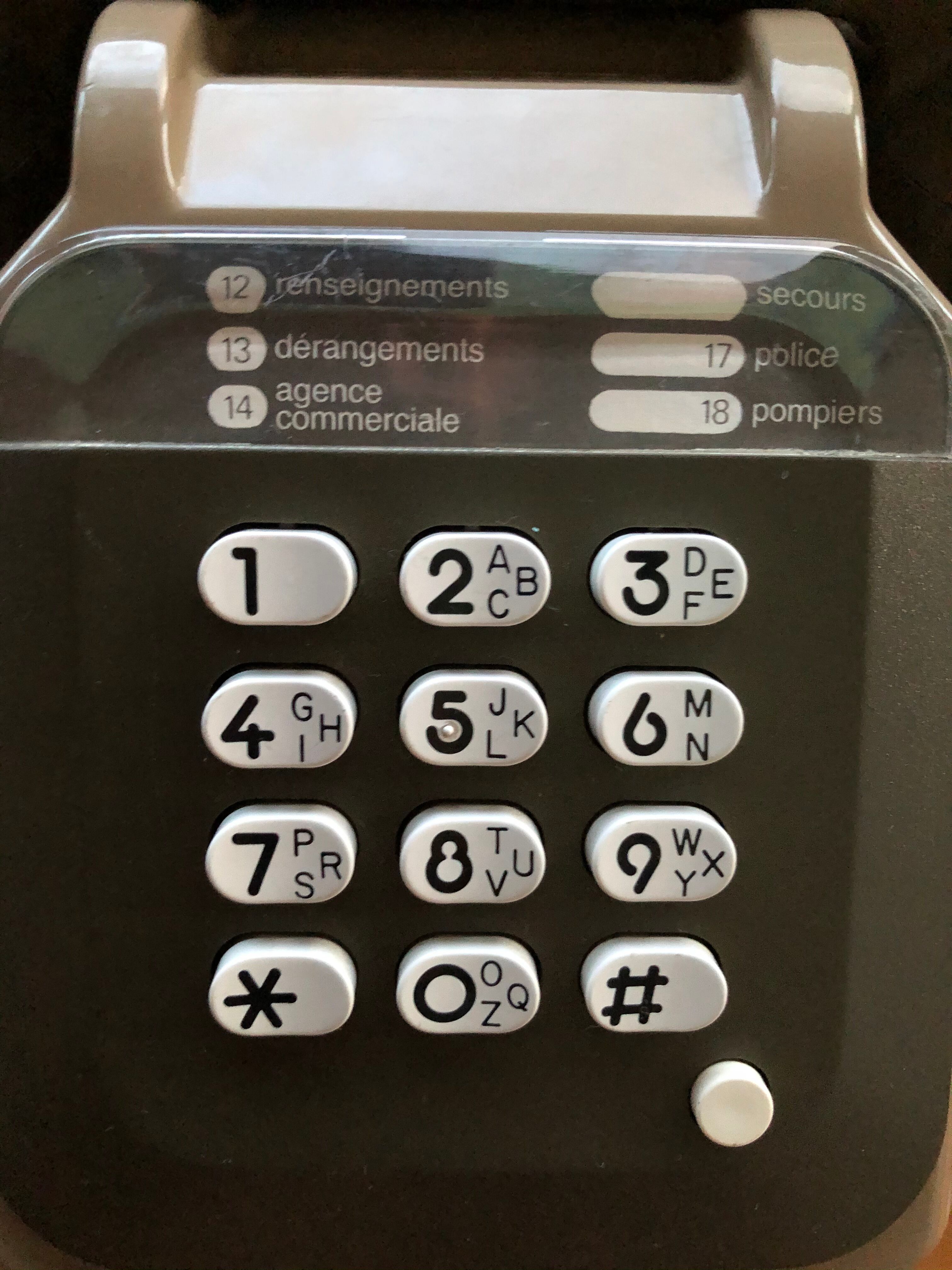 Socotel phone with keys from the 80s