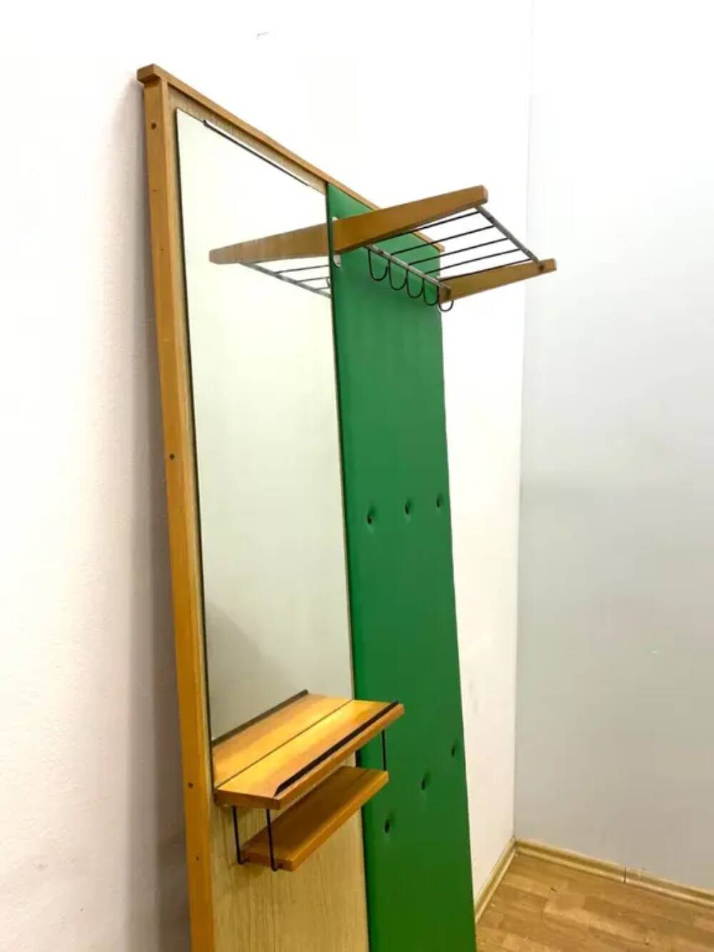 Cintre rétro, années 1960, Tchécoslovaquie