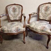 Pair of Louis XV style armchairs - In carved and moulded wood with flowers