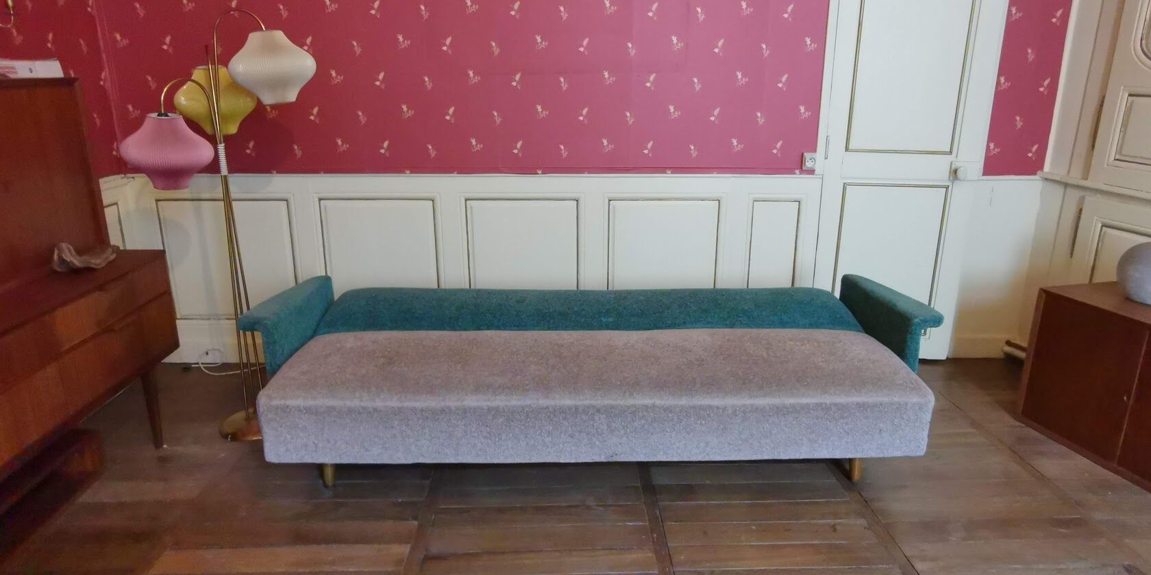 Daybed convertible sofa from the 50s and 60s teddy fabrics in two colors Turquoise and beige