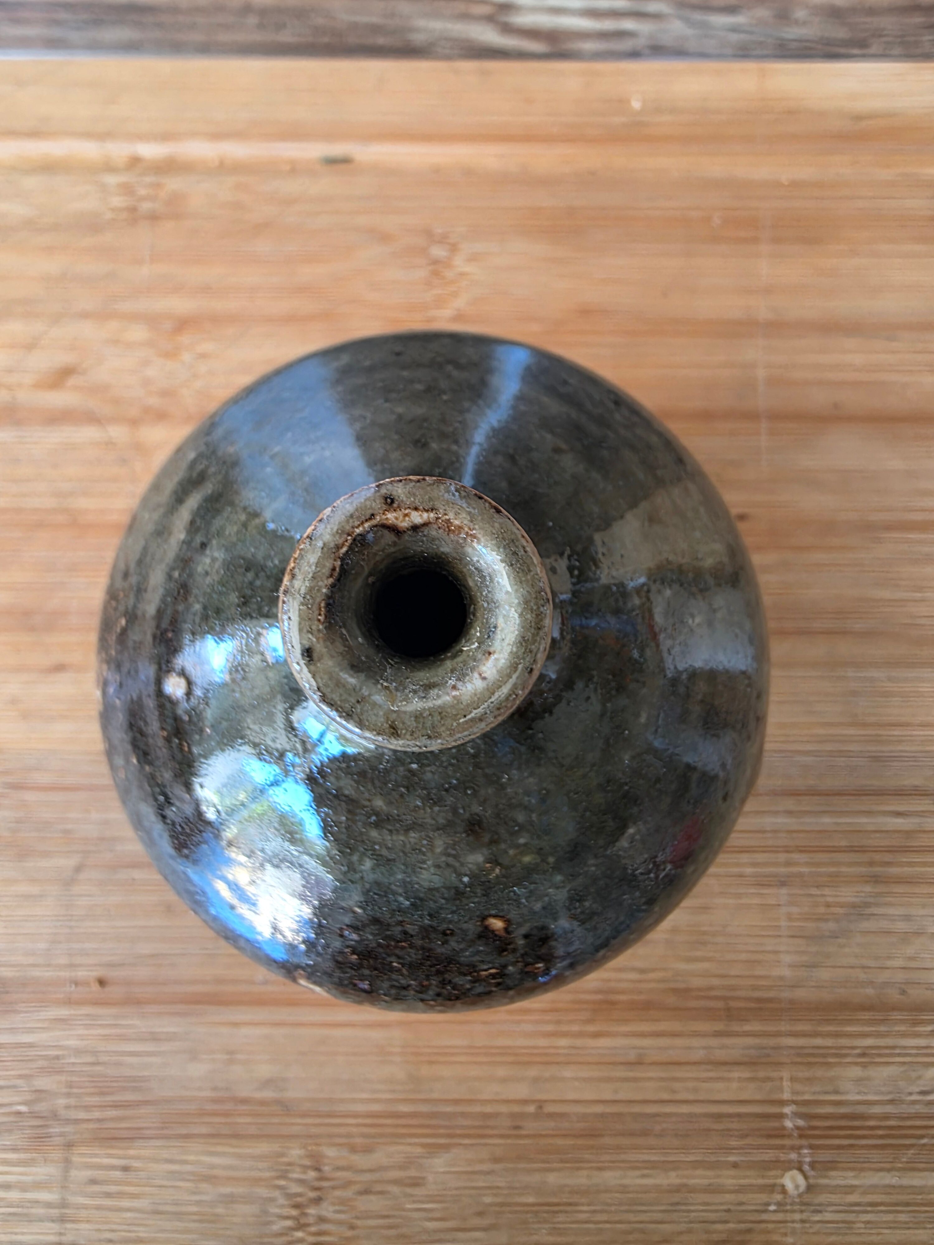 Petit Vase Soliflore Boule Vintage en Grès Émaillé Brillant