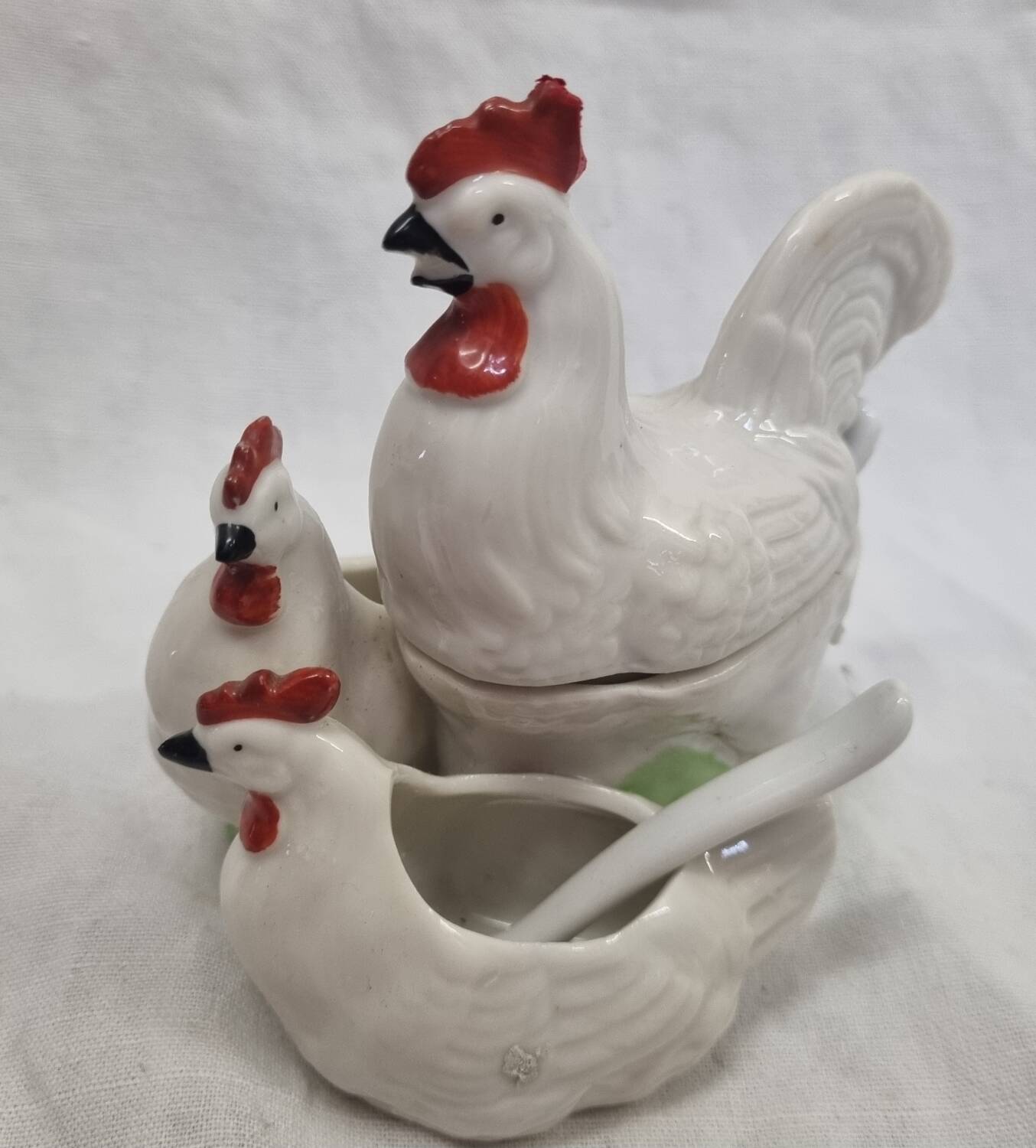 Salerons porcelaine de Limoges coq &poules
