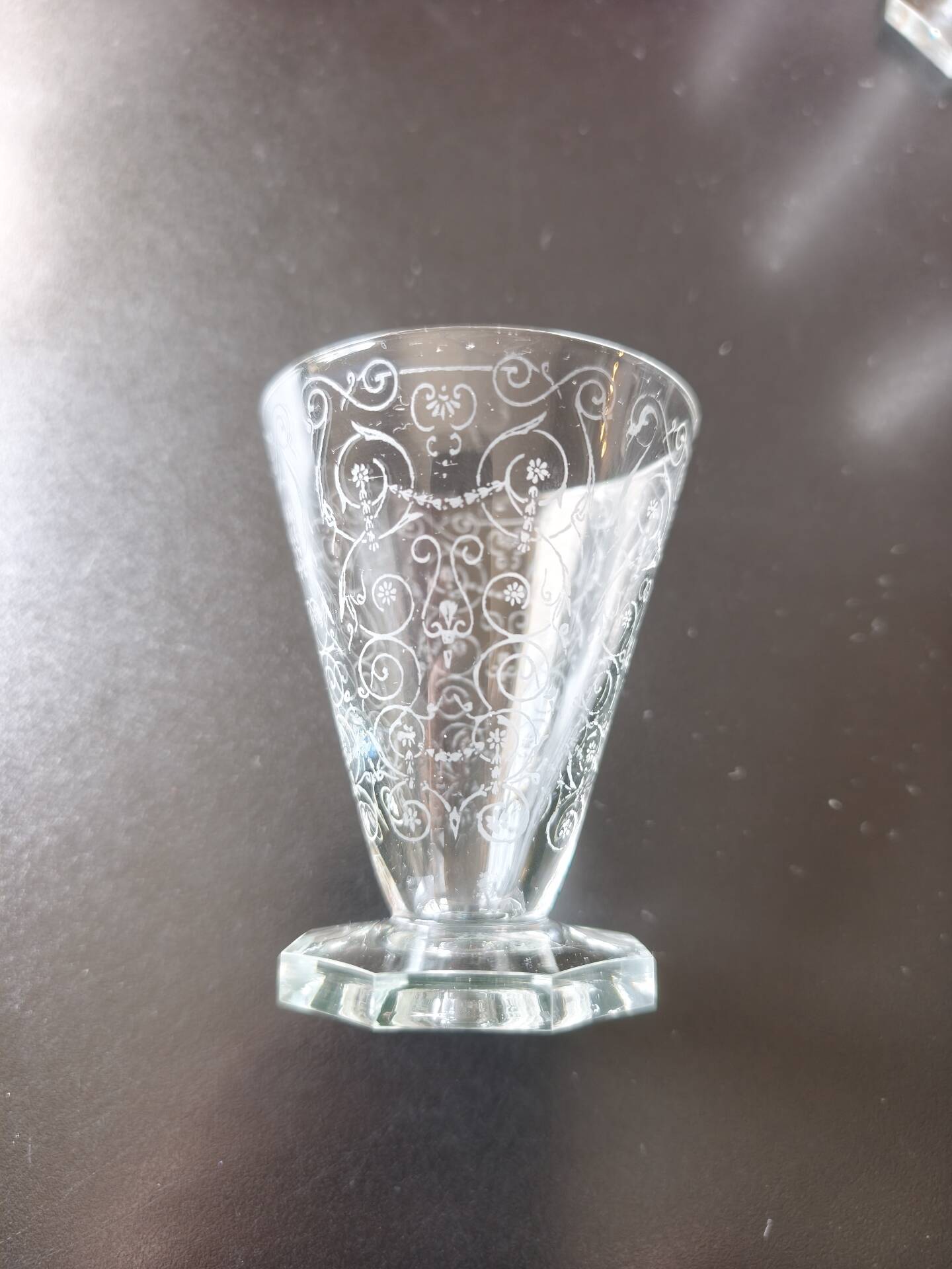 Lot de 34 magnifiques verres en cristal Baccarat