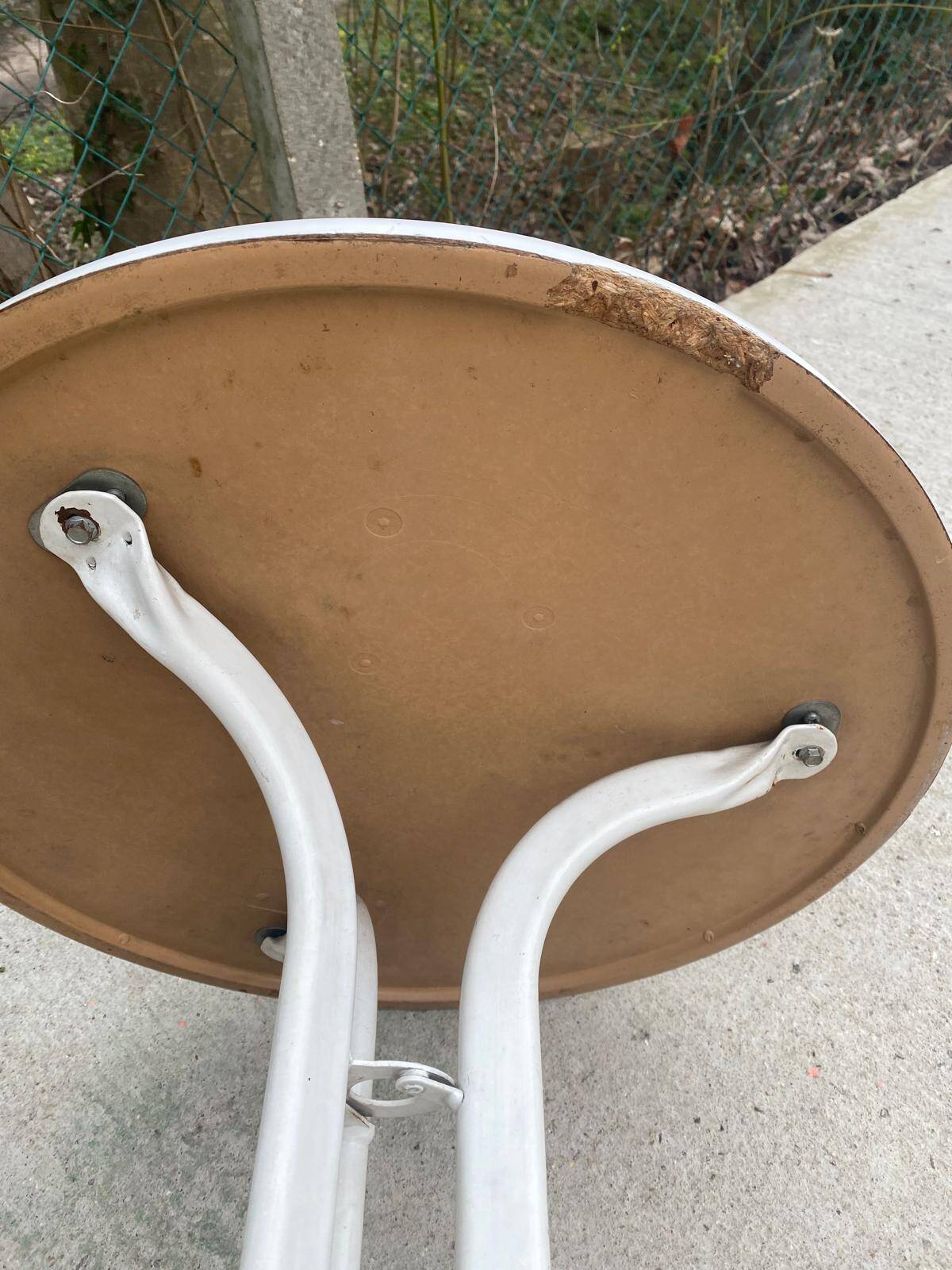 Round bistro table in wood and white steel with central tulip leg 60cm