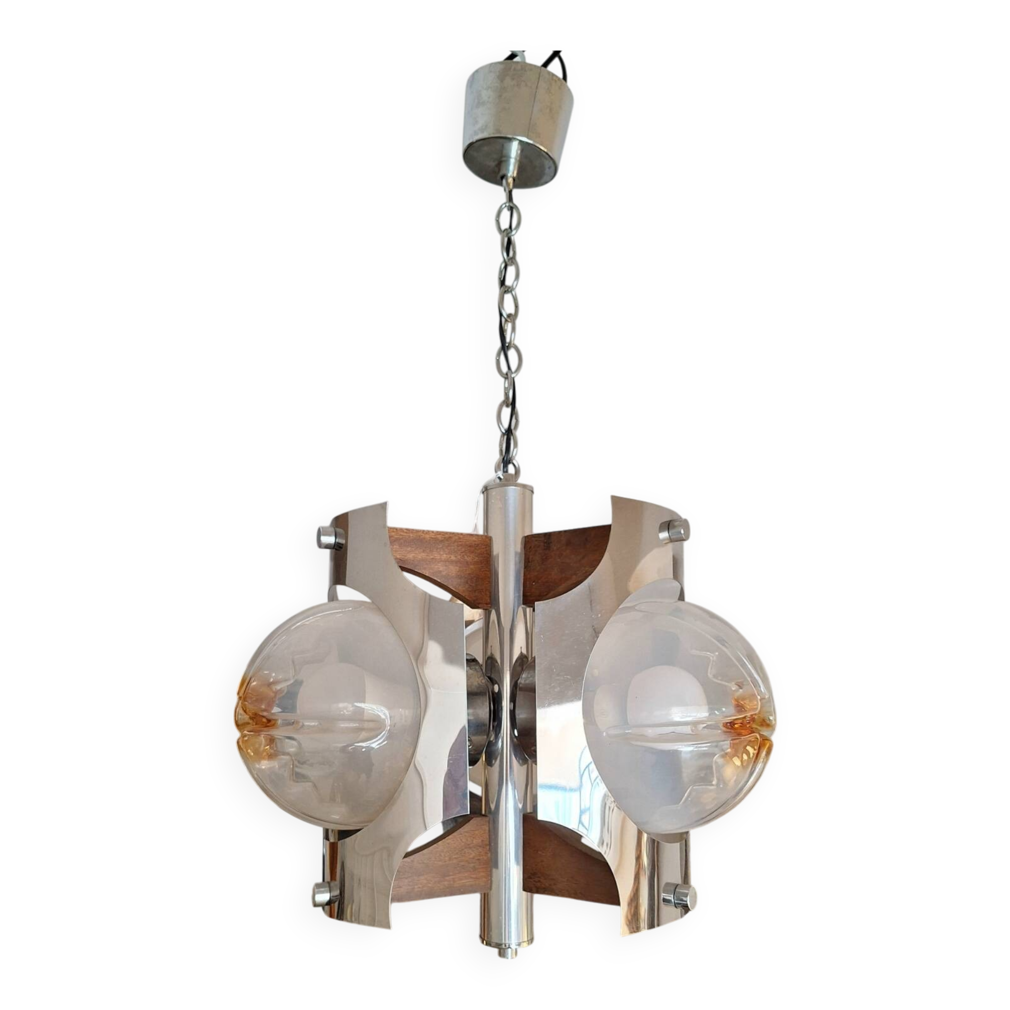 3-globe pendant light