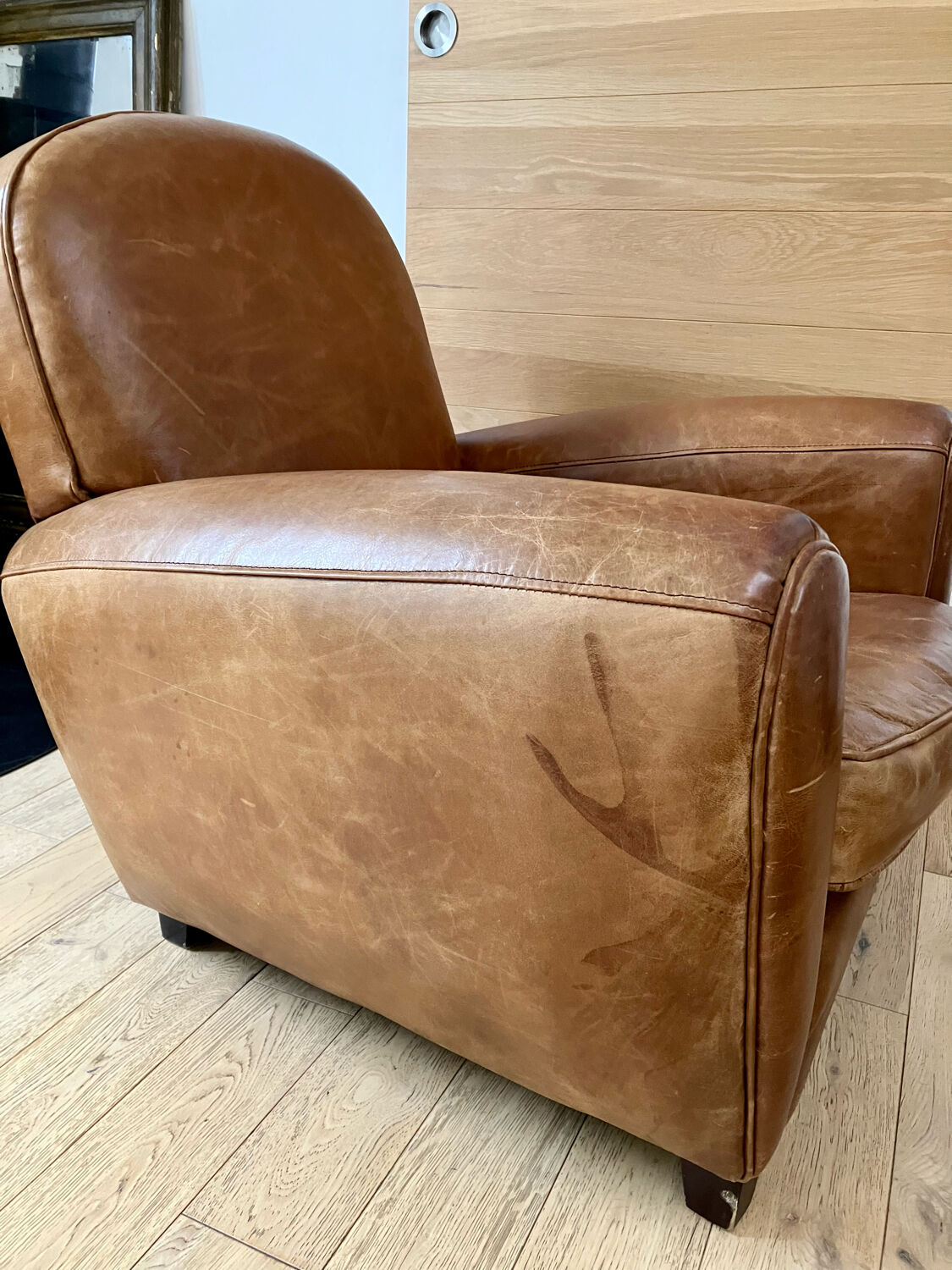 Club leather armchair