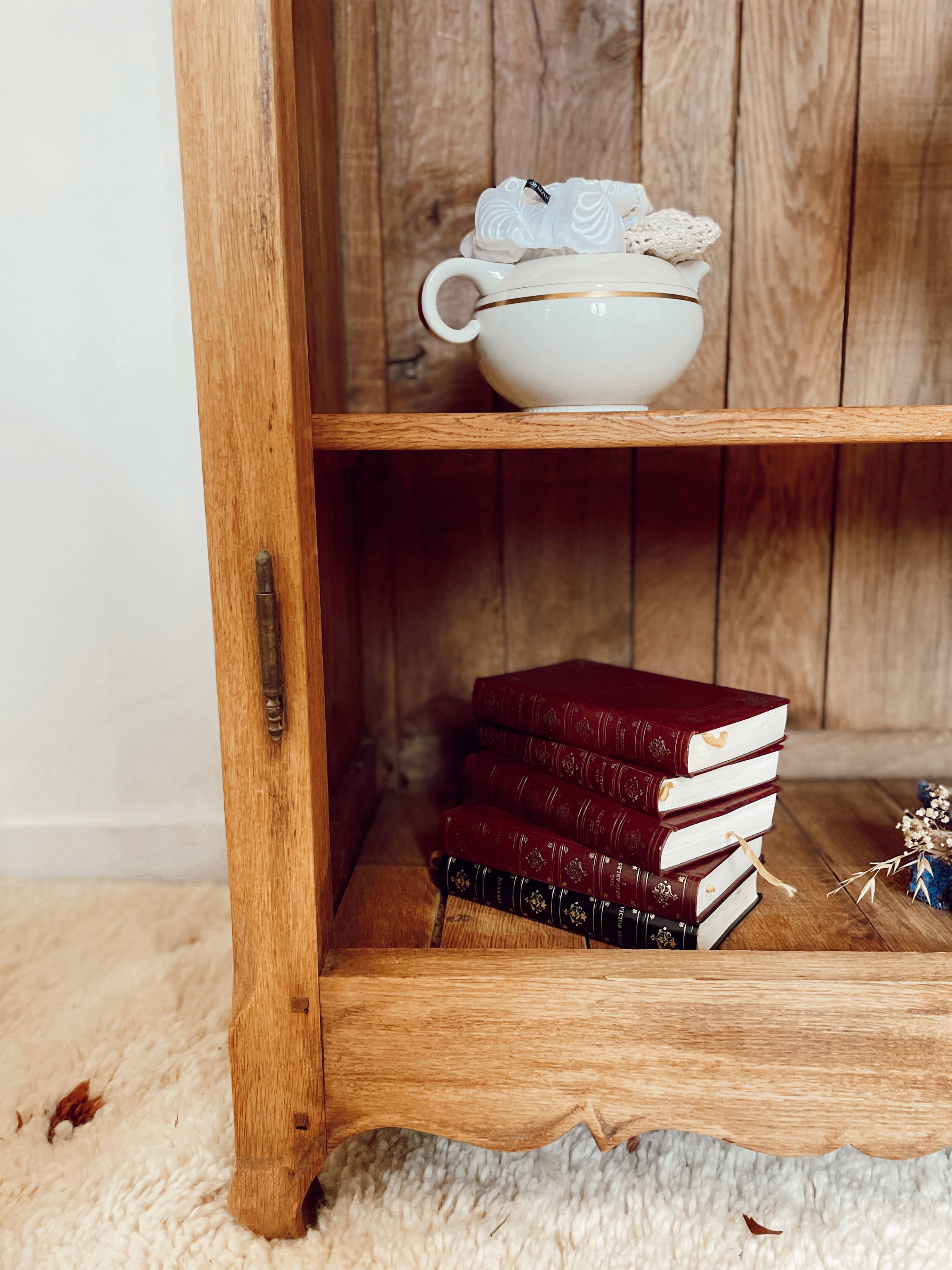 Wardrobe vintage raw wood