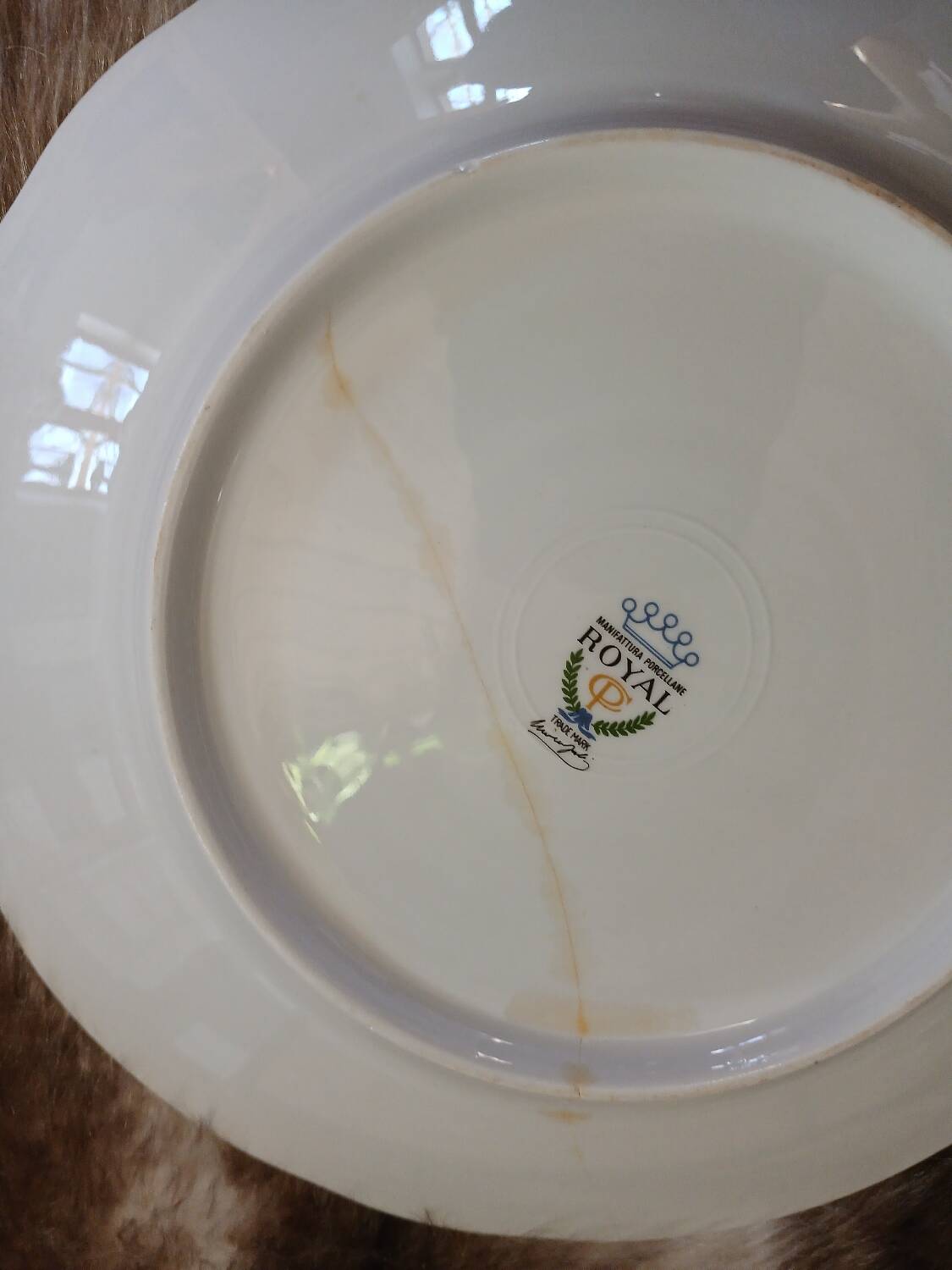 12 antique "Royal" dinner plates + 1 dish