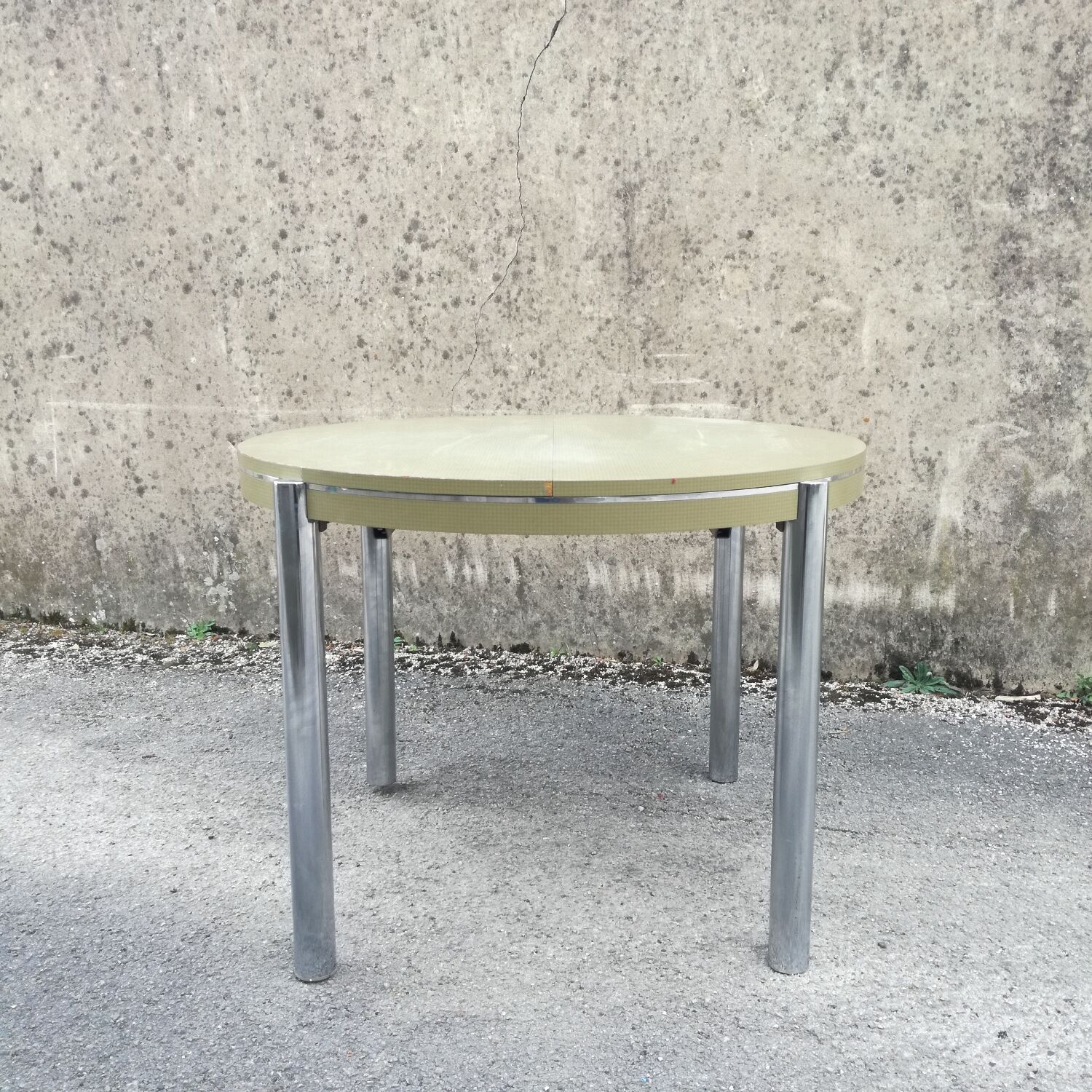 Extendable round table, gingham tile patterns late 1970 - Ø100