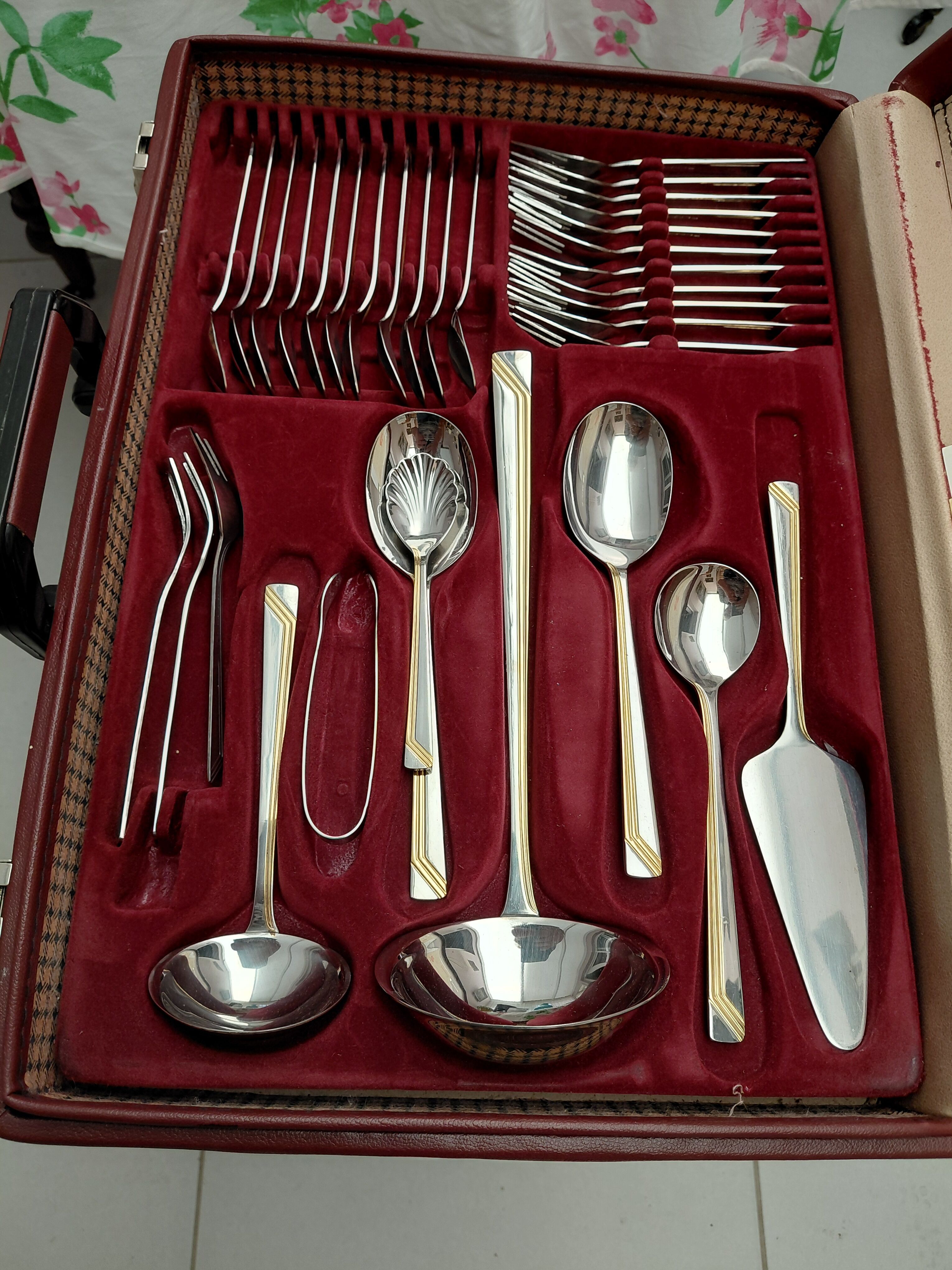 70-piece stainless steel cutlery set Solingen