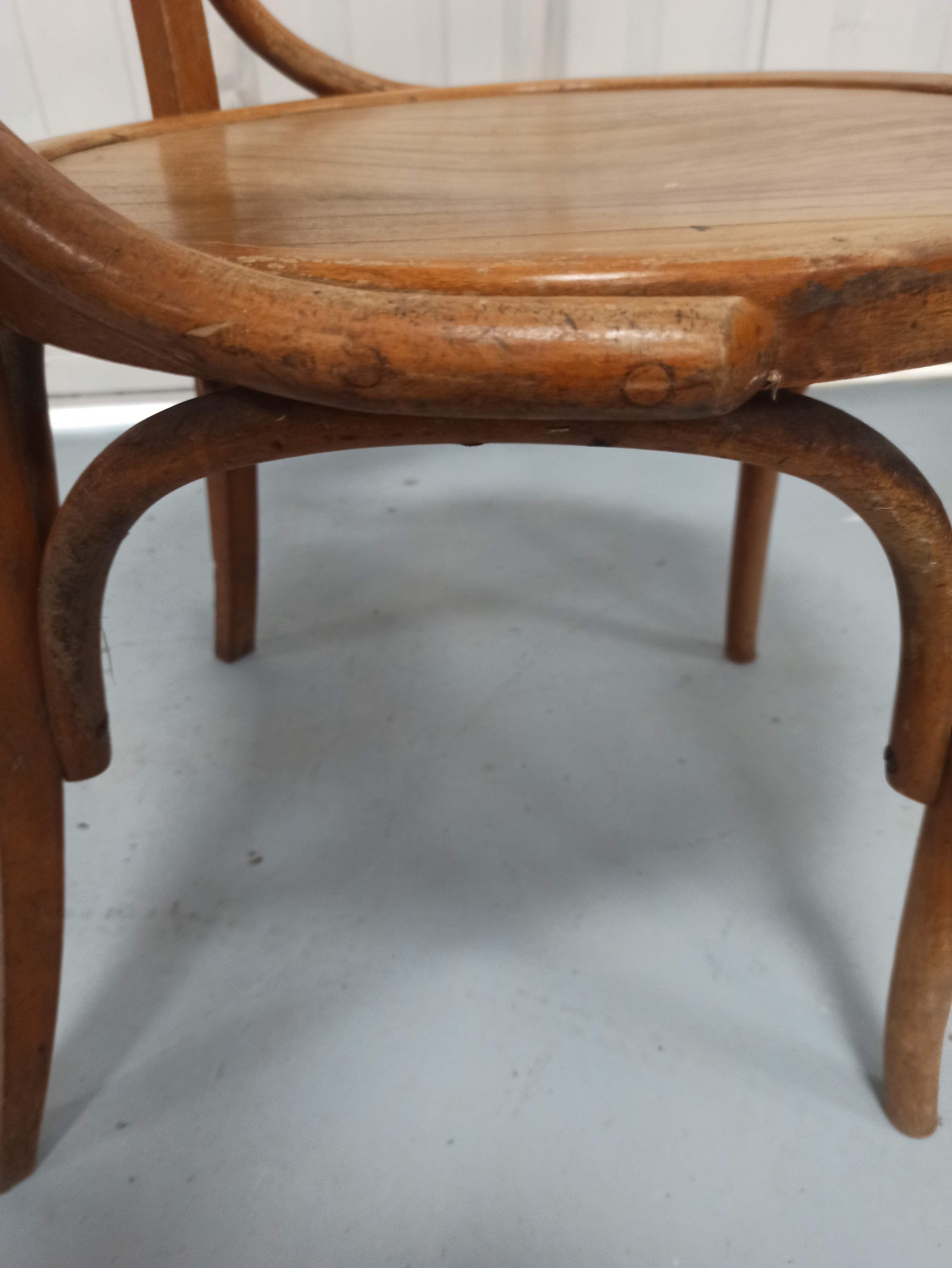 Fauteuil de bureau en bois courbé ... gout Fischel