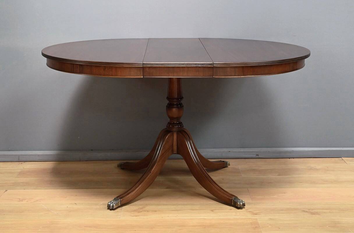 English Style Mahogany Extendable Pedestal Table - 1960