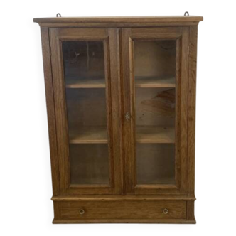 Étagère murale vitrée en bois
