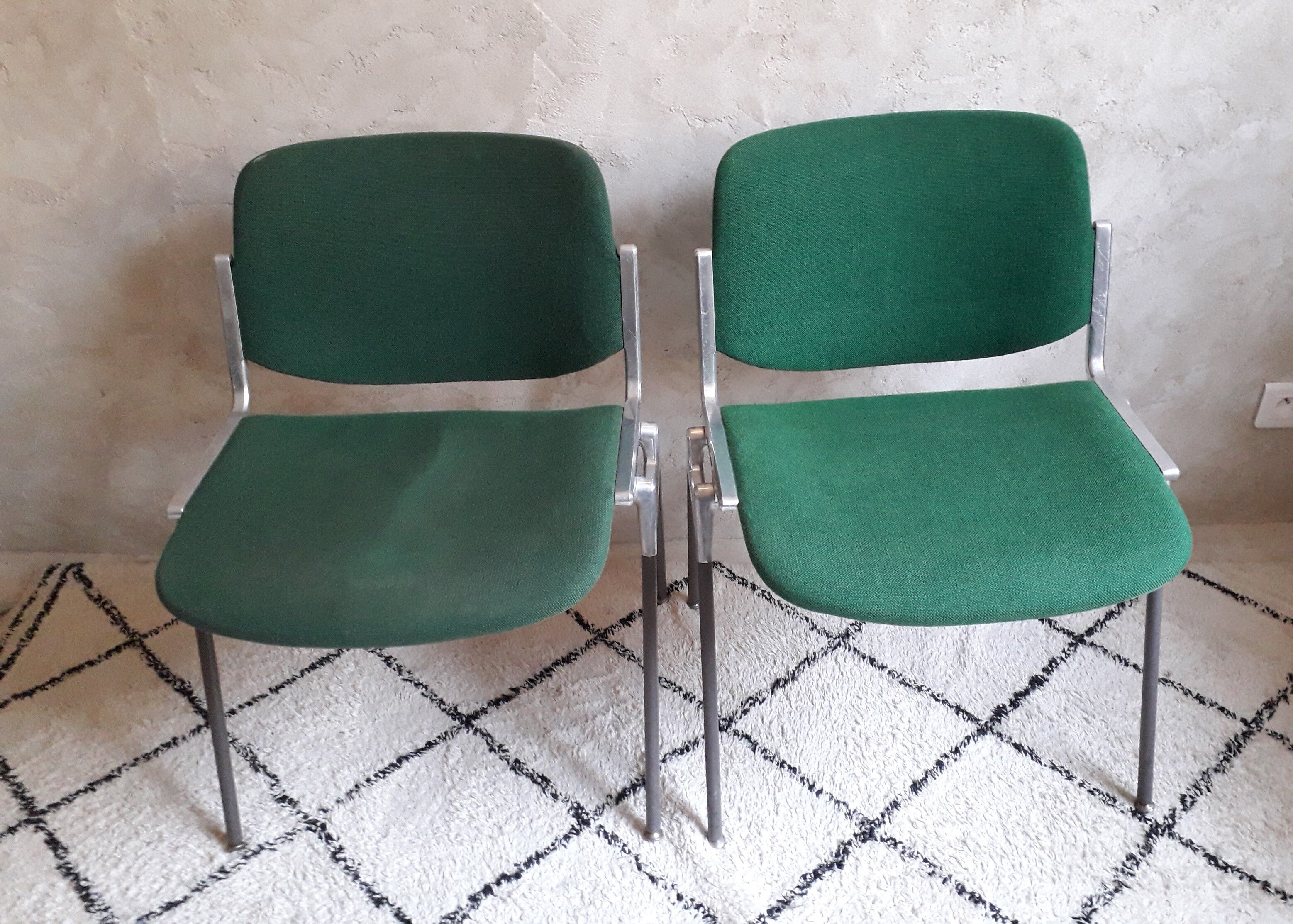 Lot de 4 chaises DSC 106 design Giancarlo Piretti pour Castelli