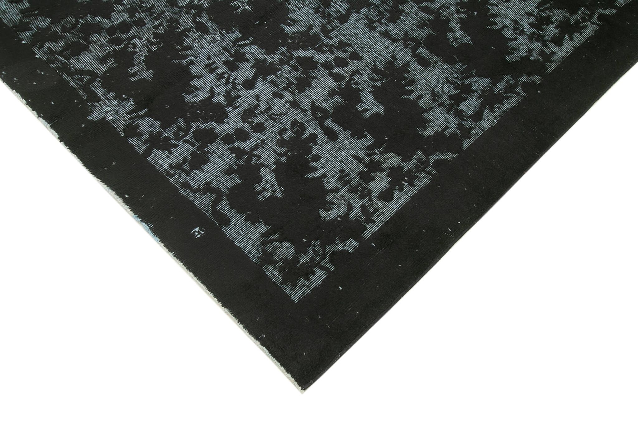 Handmade distressed oriental 1980s 158 cm x 250 cm black rug