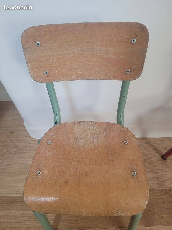 Chaise scolaire enfant écolier vintage