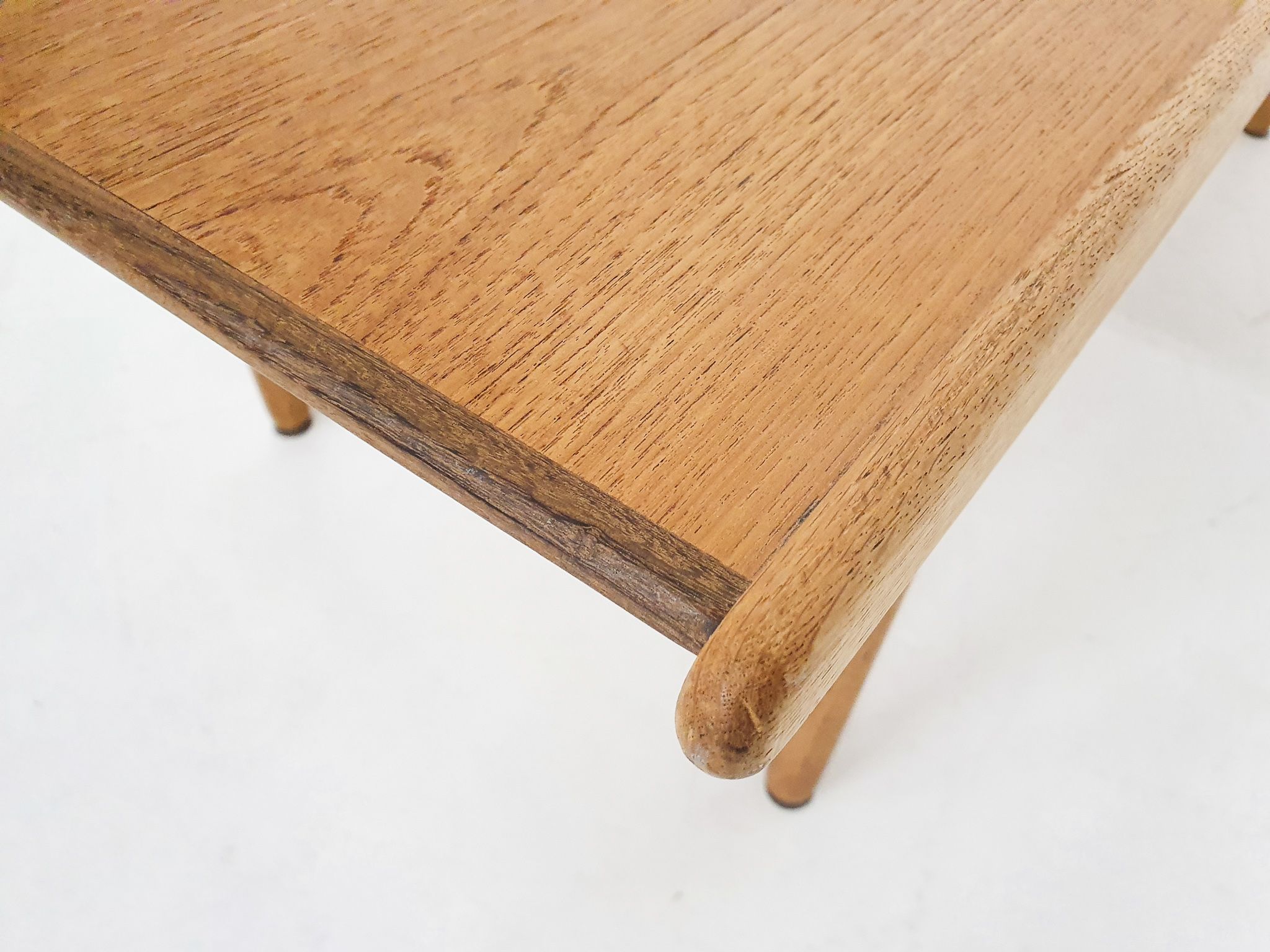 Scandinavian modern oak coffee table by Frem Rojle, Denmark, 1960's