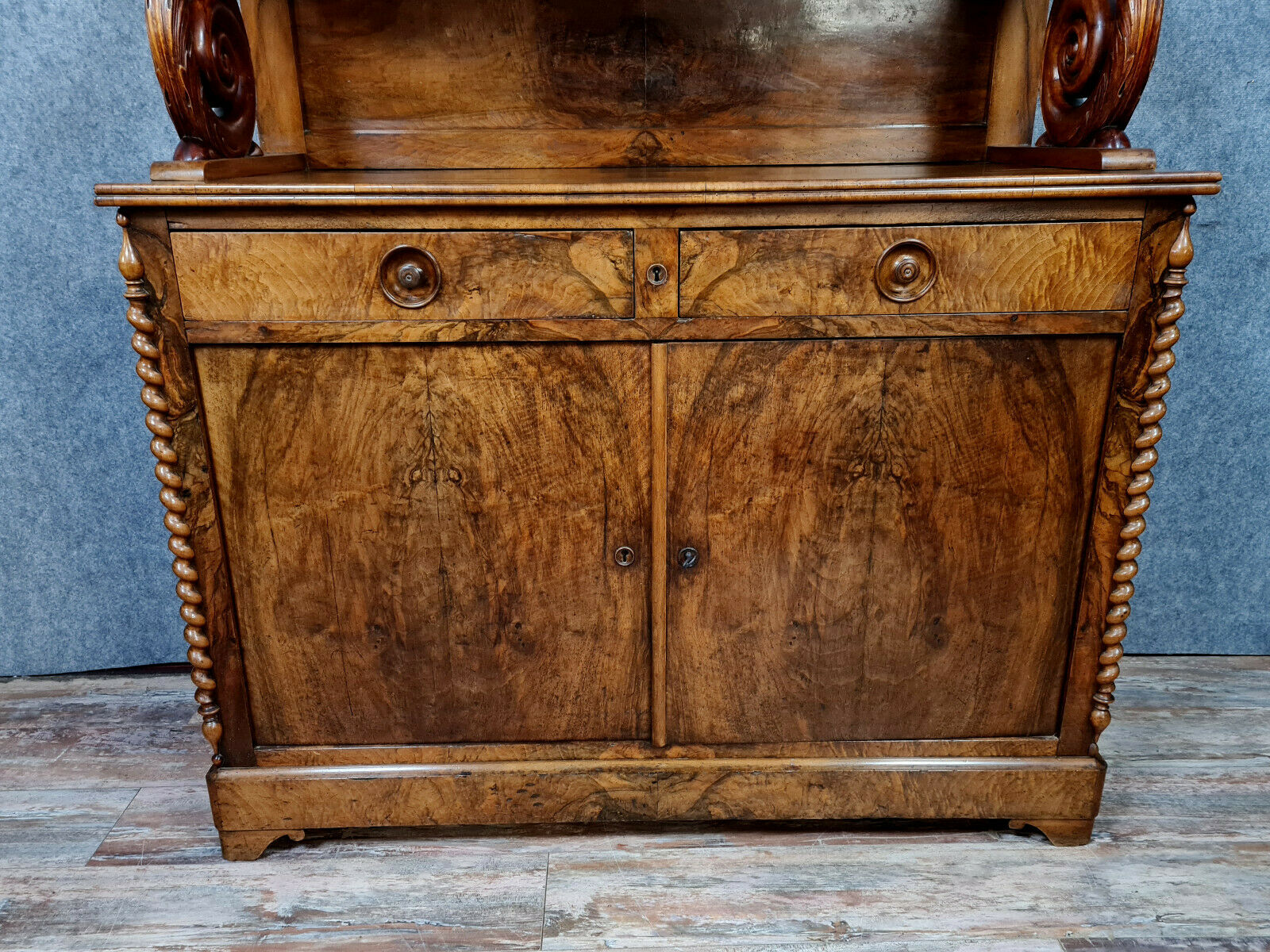 Vaisselier called Saint Hubert time Napoleon III in walnut bramble