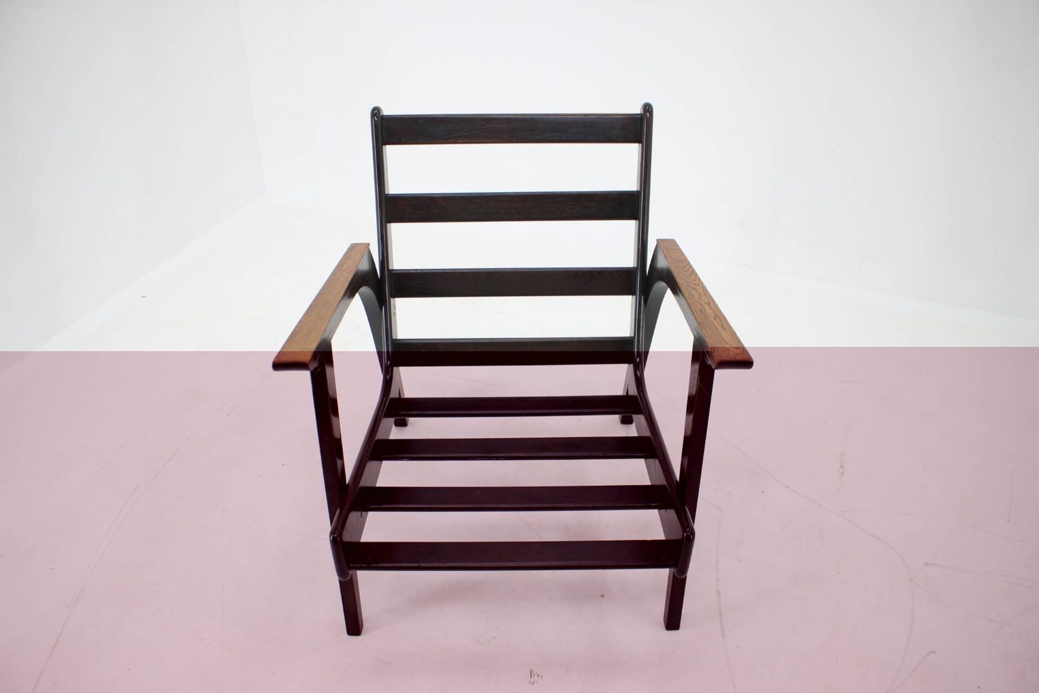 Fauteuil en chêne design des années 1960, Tchécoslovaquie