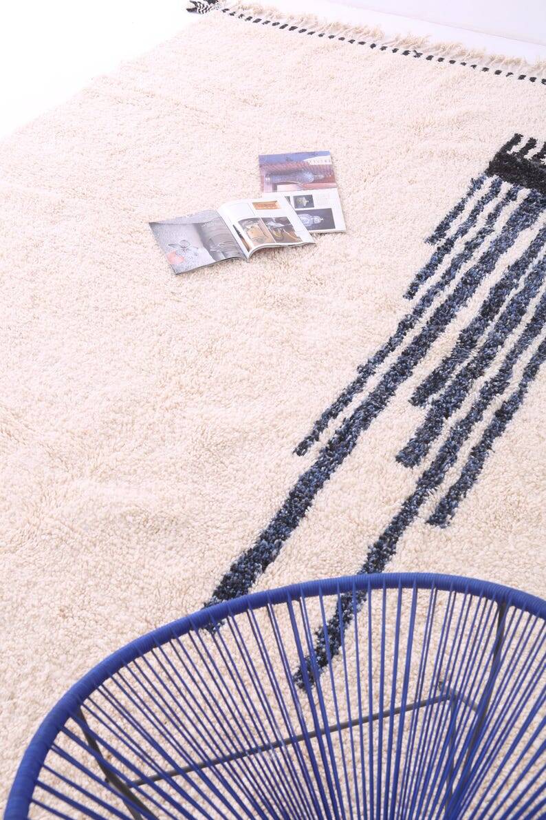 Handmade pure wool rug, size 2/3 m.