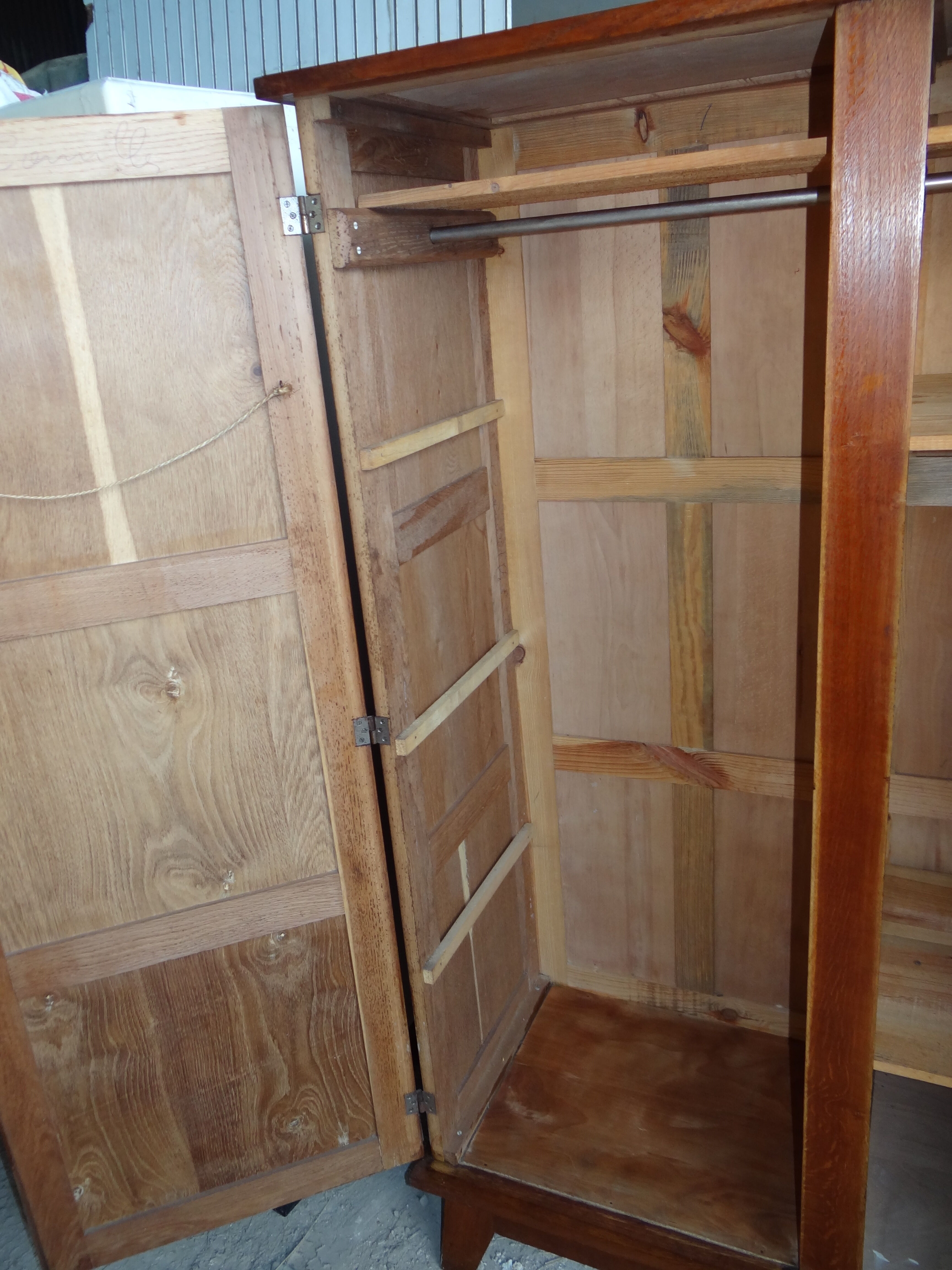 Armoire penderie par René Gabriel