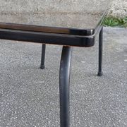 Table basse années 50 en opaline noire