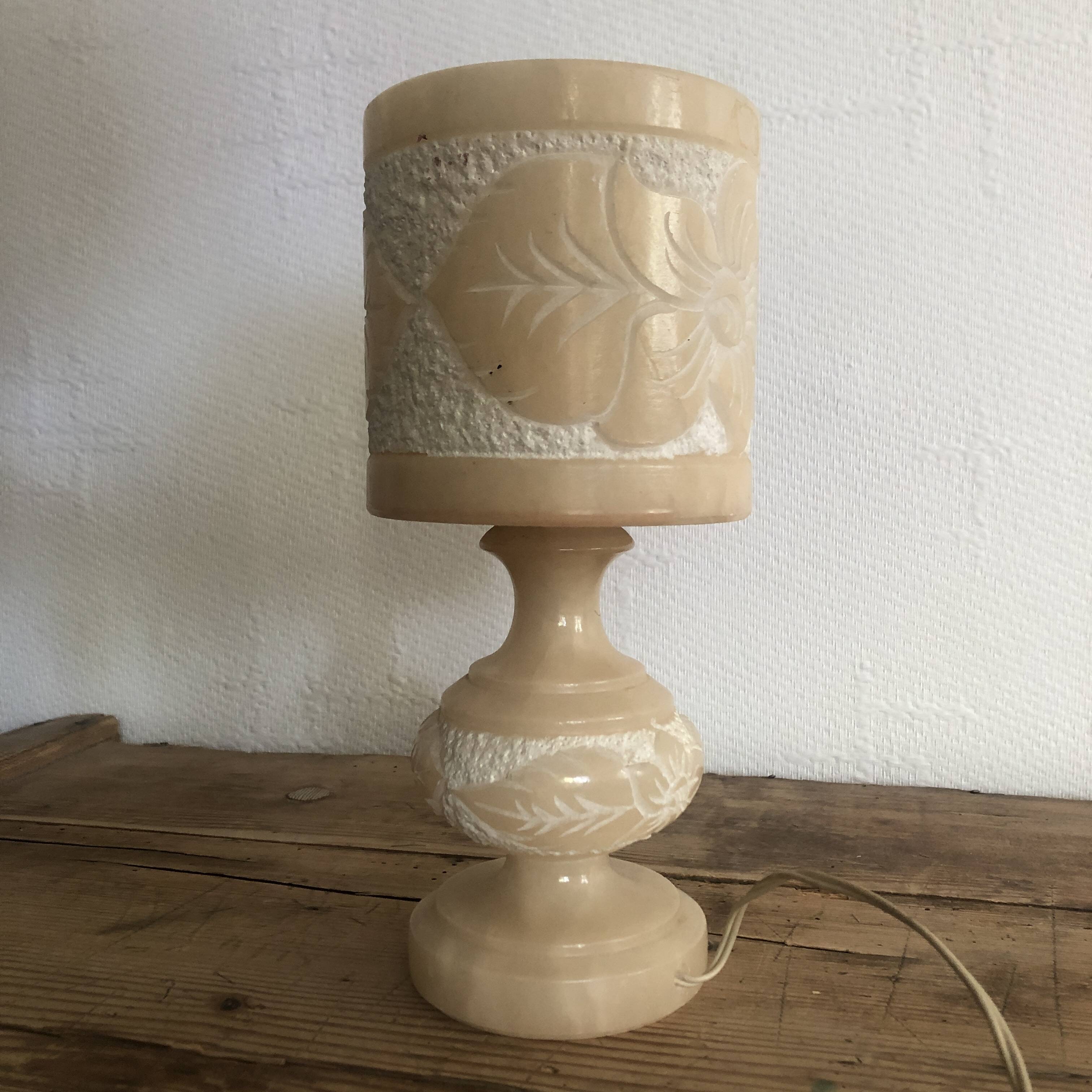 Lampe en albâtre